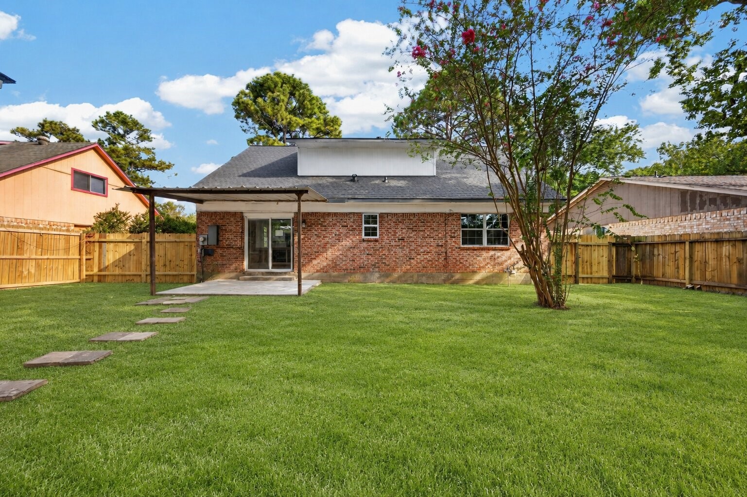 2426 Woodsdale Boulevard Property Photo 34