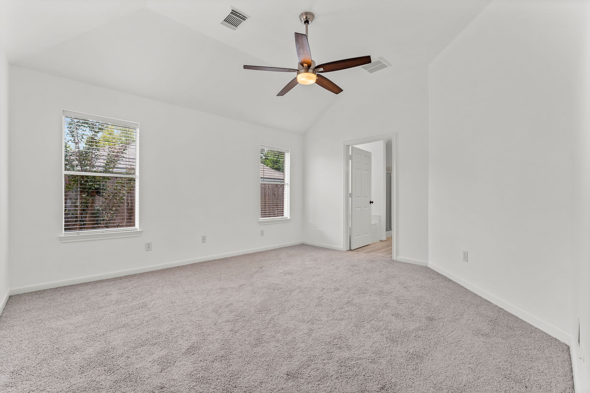 351 Fantasy Lane Property Photo 14