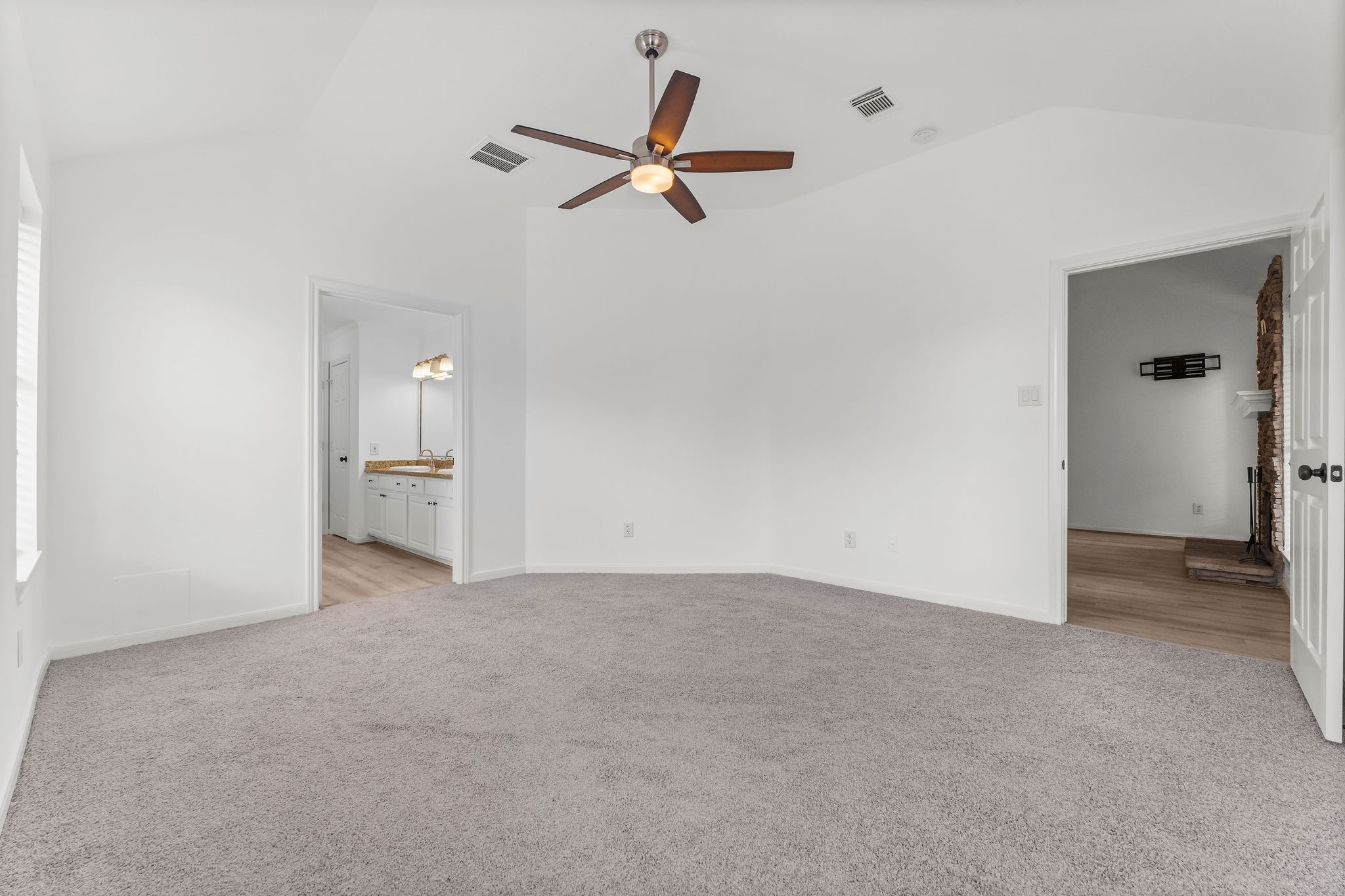 351 Fantasy Lane Property Photo 15
