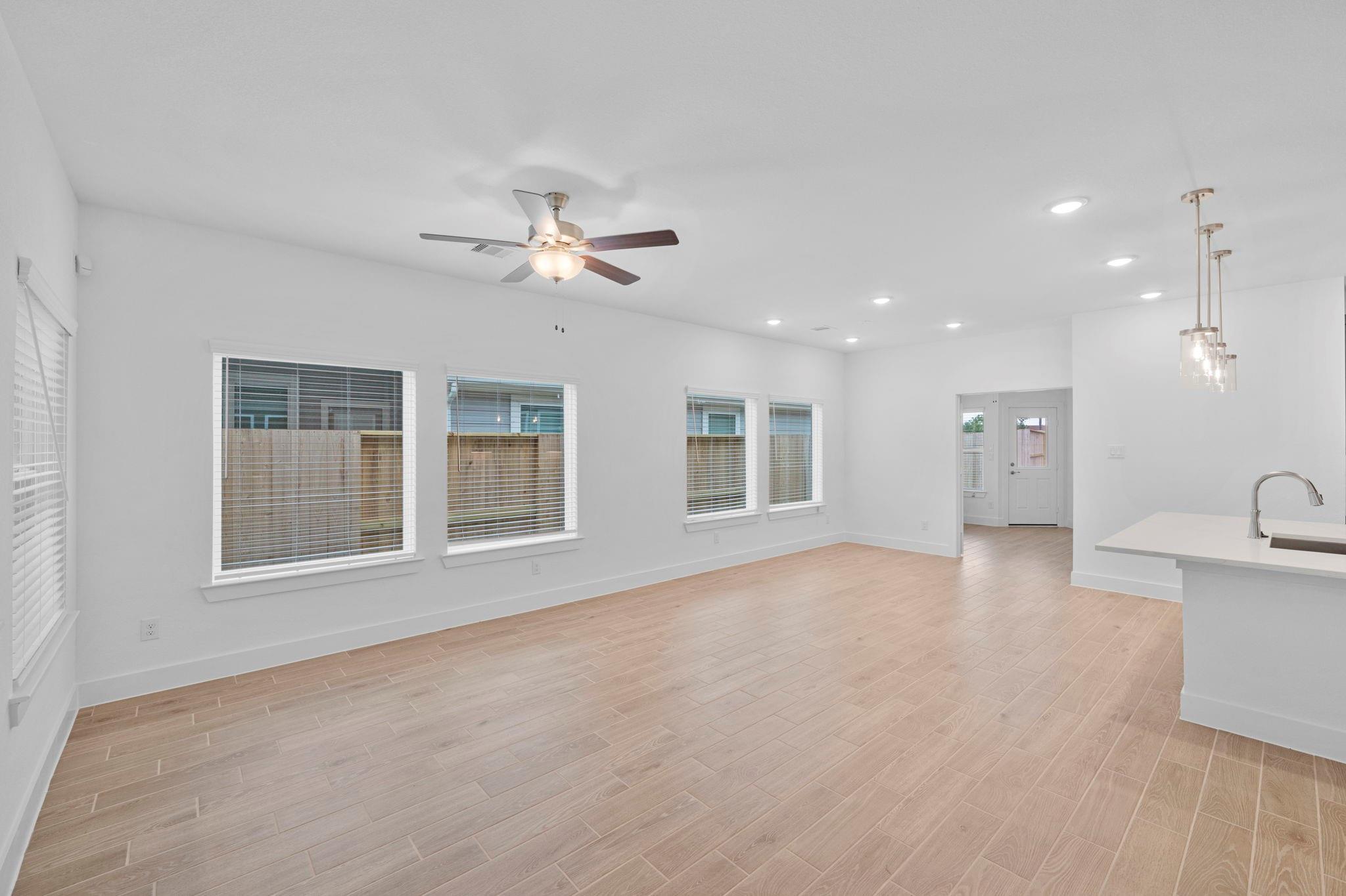 5259 Celestial Court, Iowa Colony Tx 77583 Property Photo 8