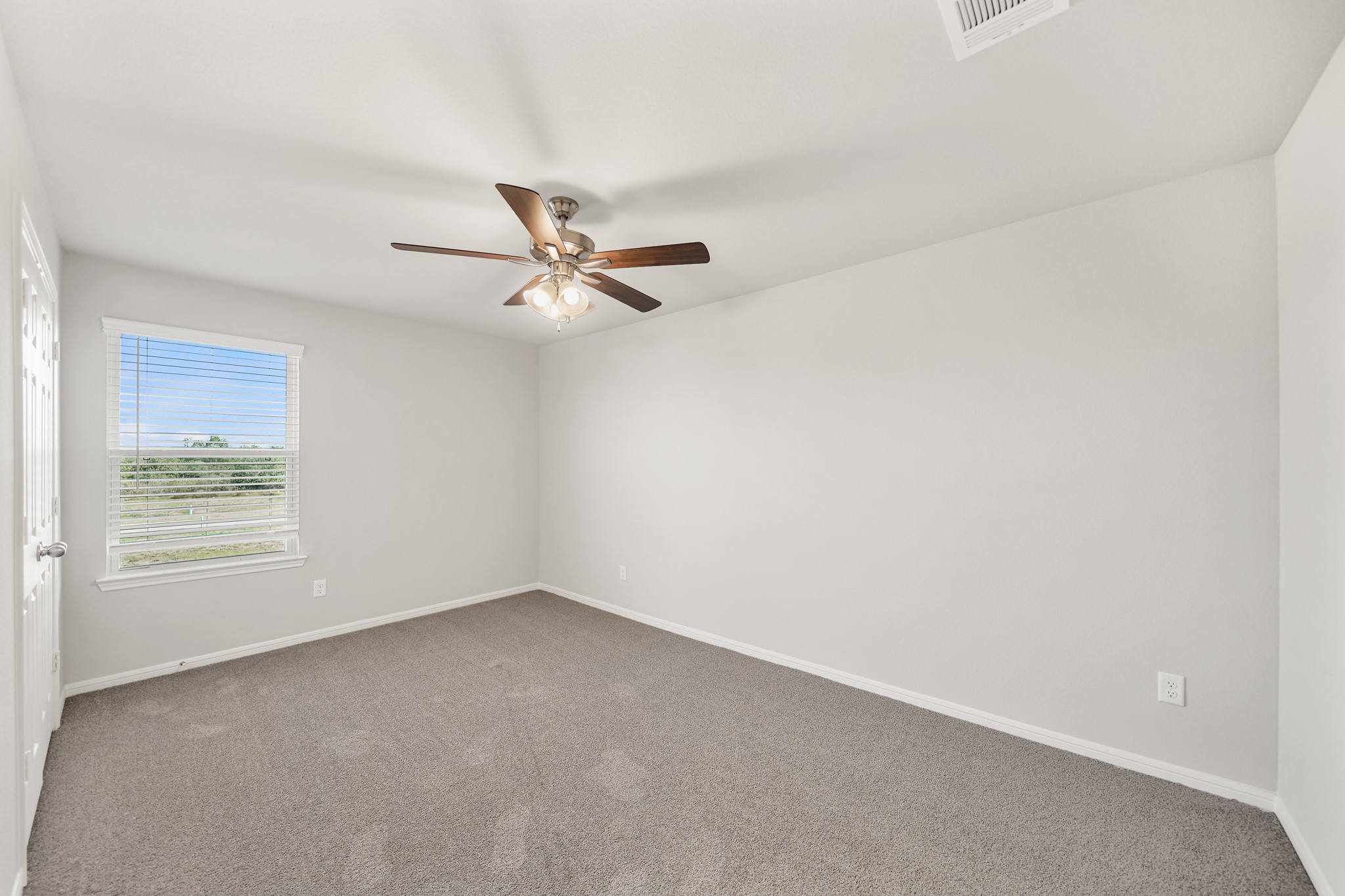 13313 Nabob Drive Property Photo 6
