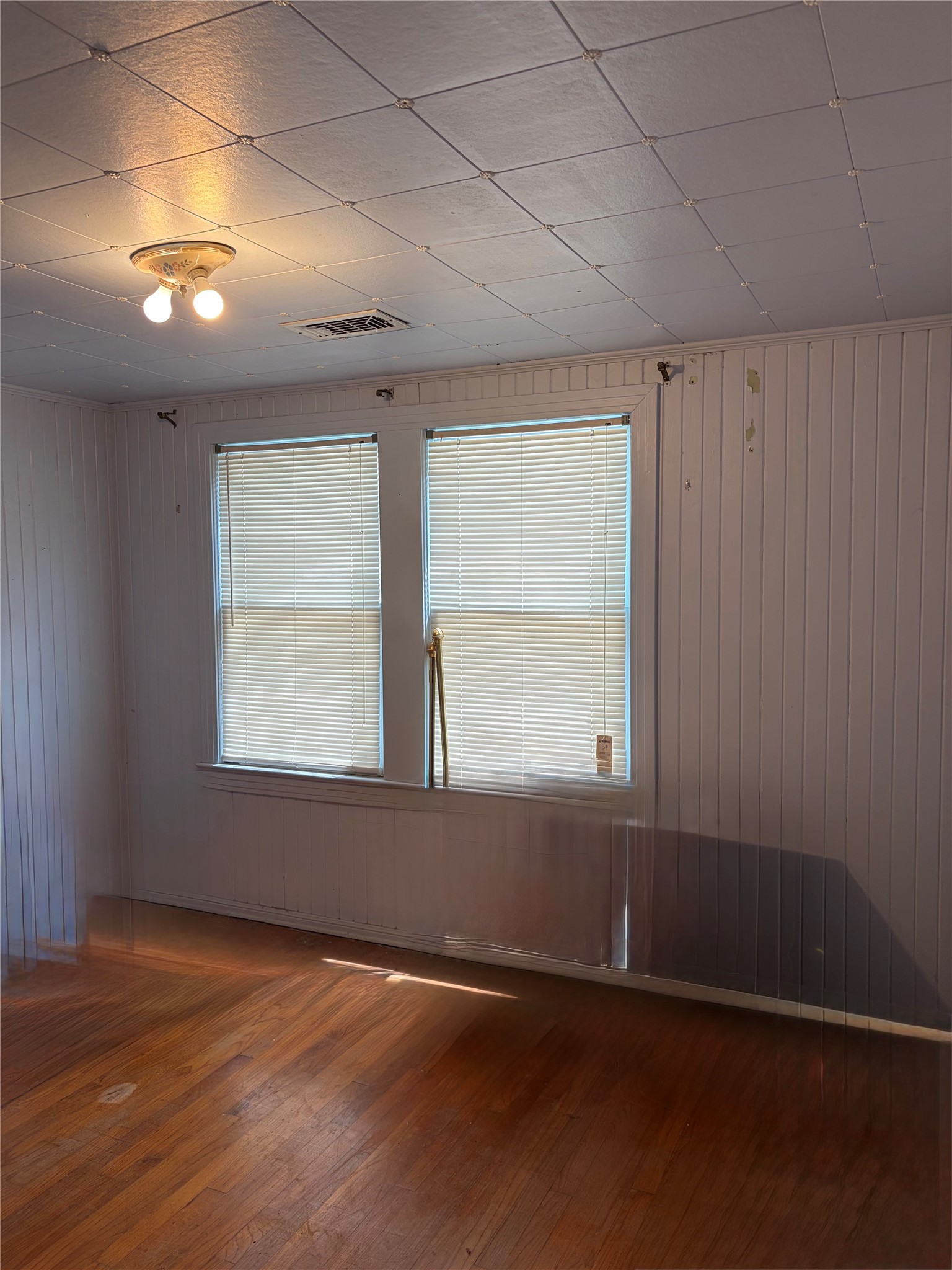 817 S Main Street Property Photo 12