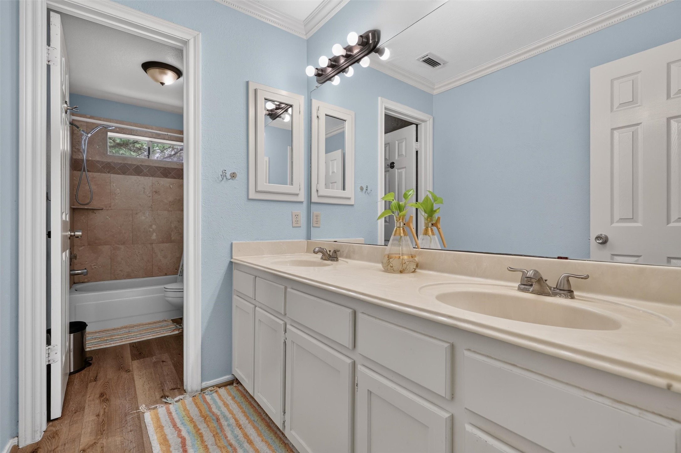 1306 N Gabriel River Circle Property Photo 32
