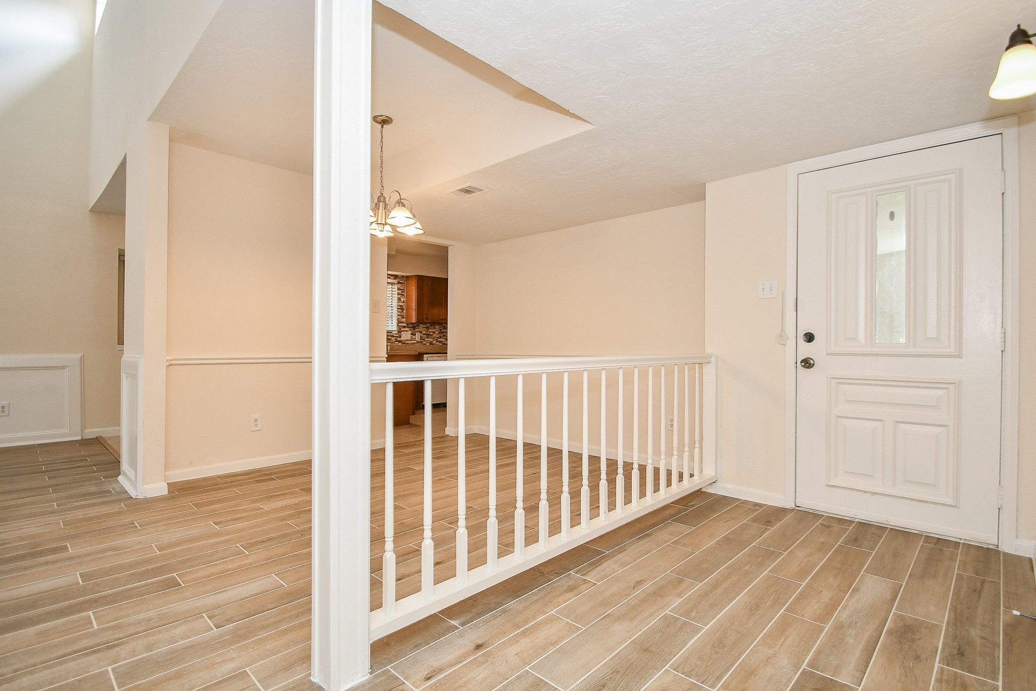 1406 Willow Bend Court Property Photo 6
