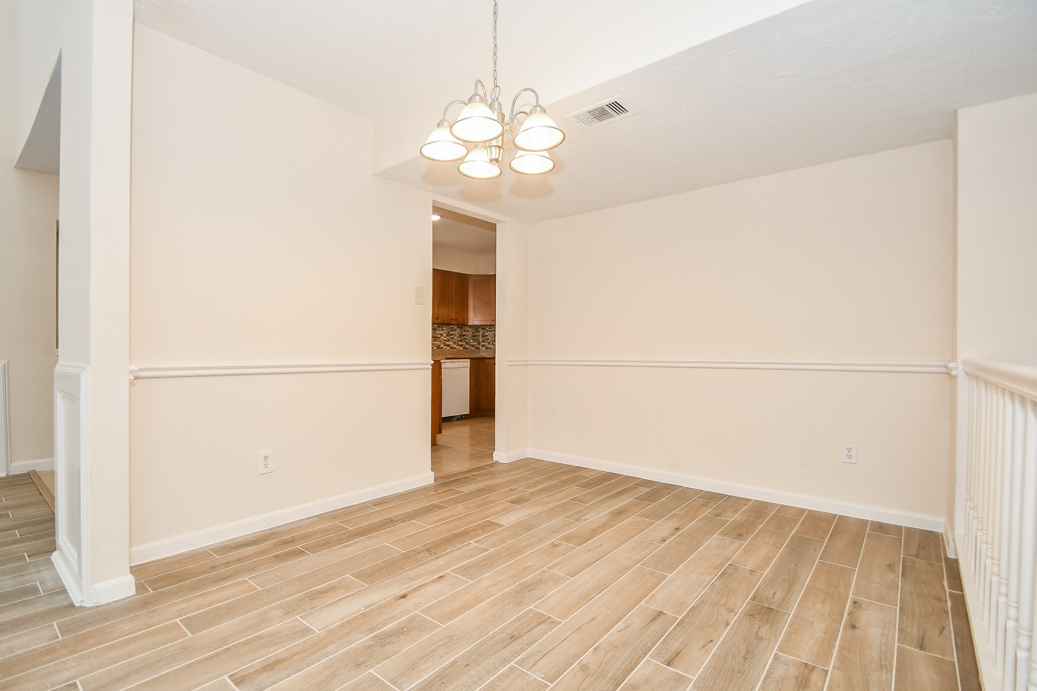 1406 Willow Bend Court Property Photo 7