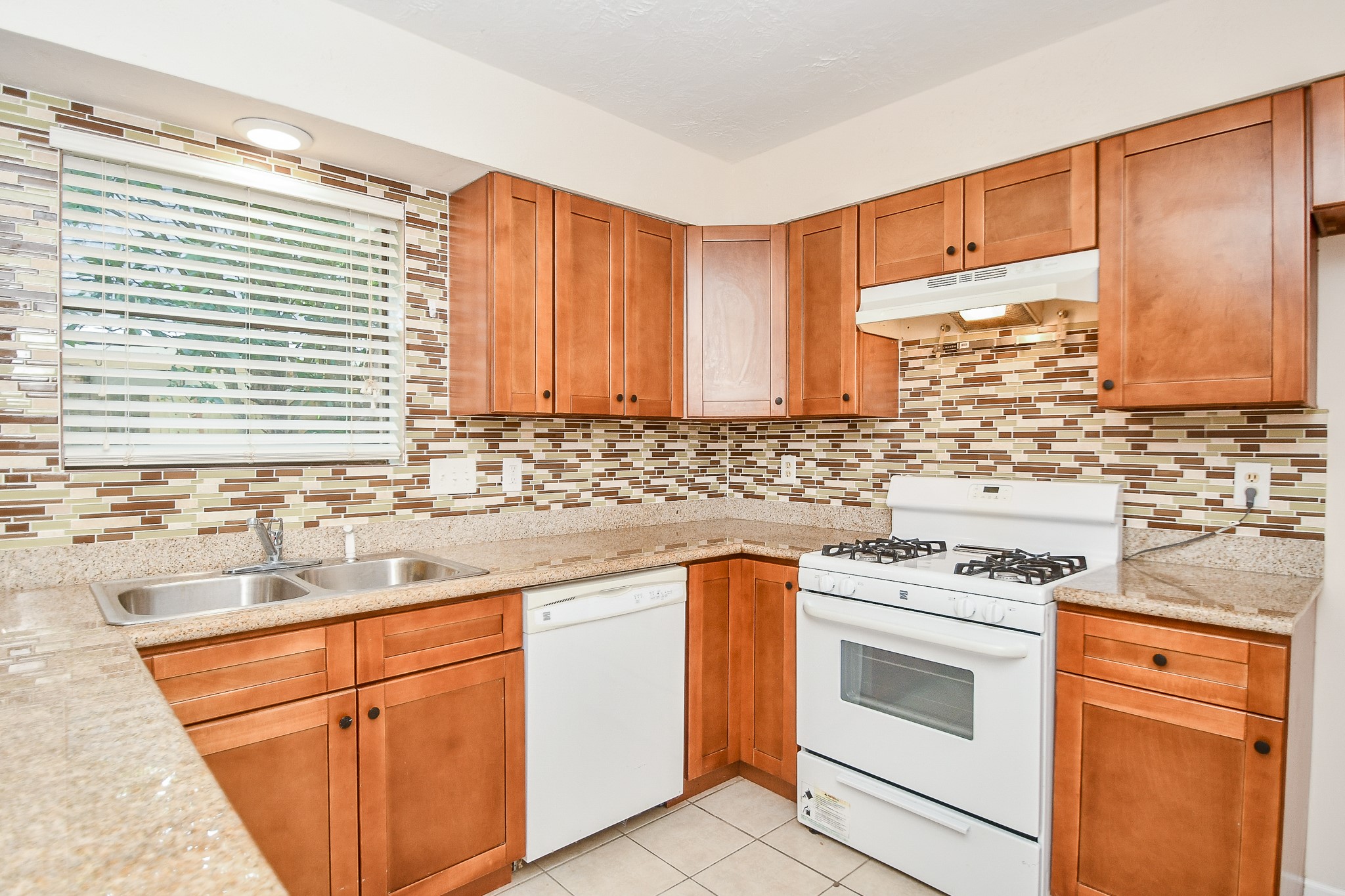 1406 Willow Bend Court Property Photo 13
