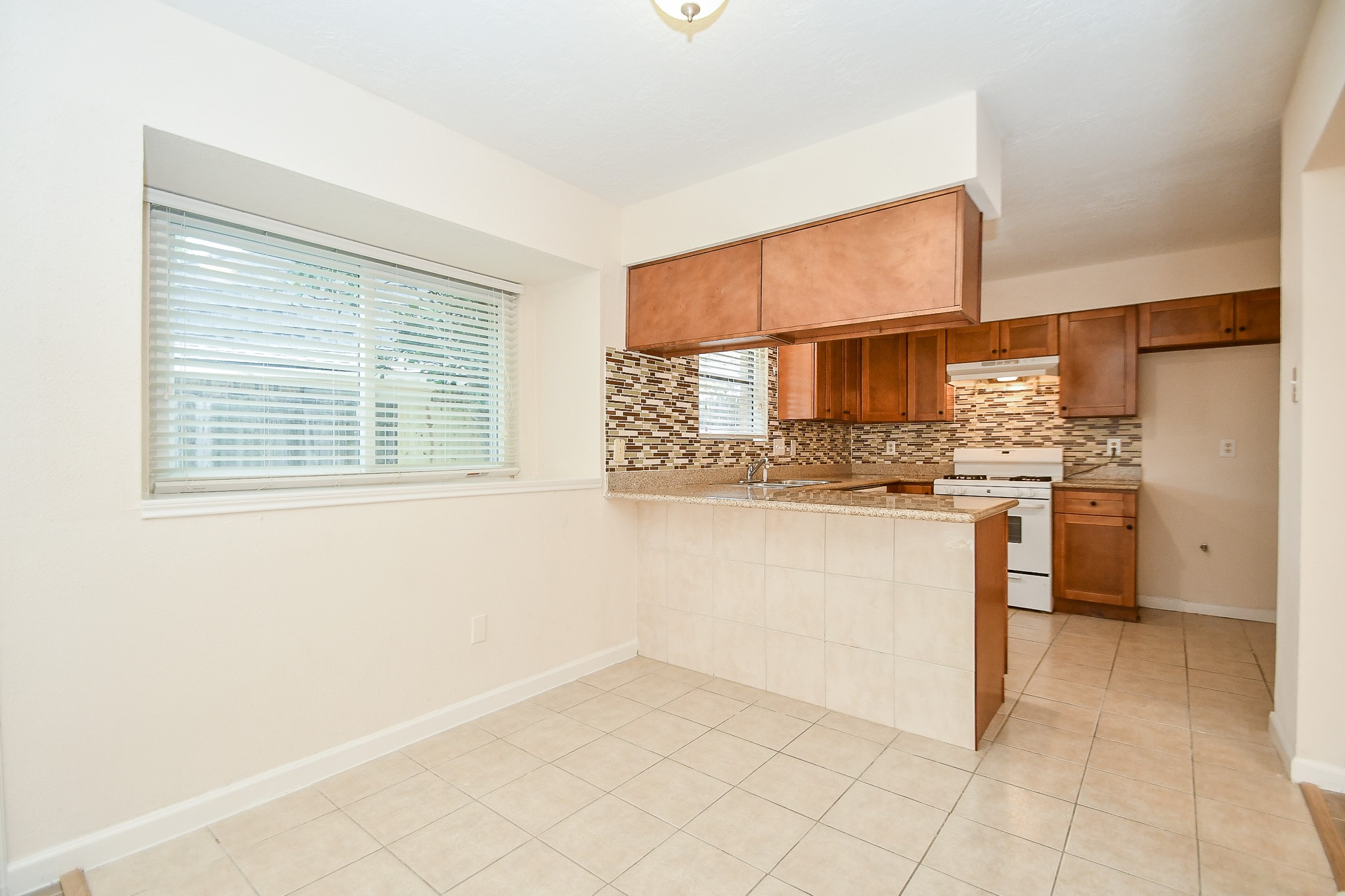 1406 Willow Bend Court Property Photo 17