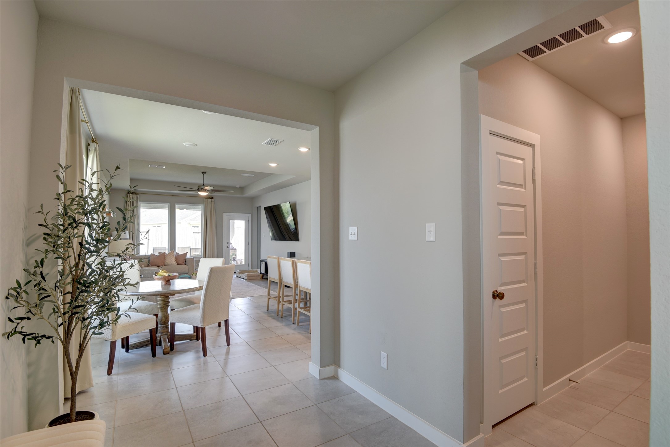 7215 Clearwater Cove Drive Property Photo 8