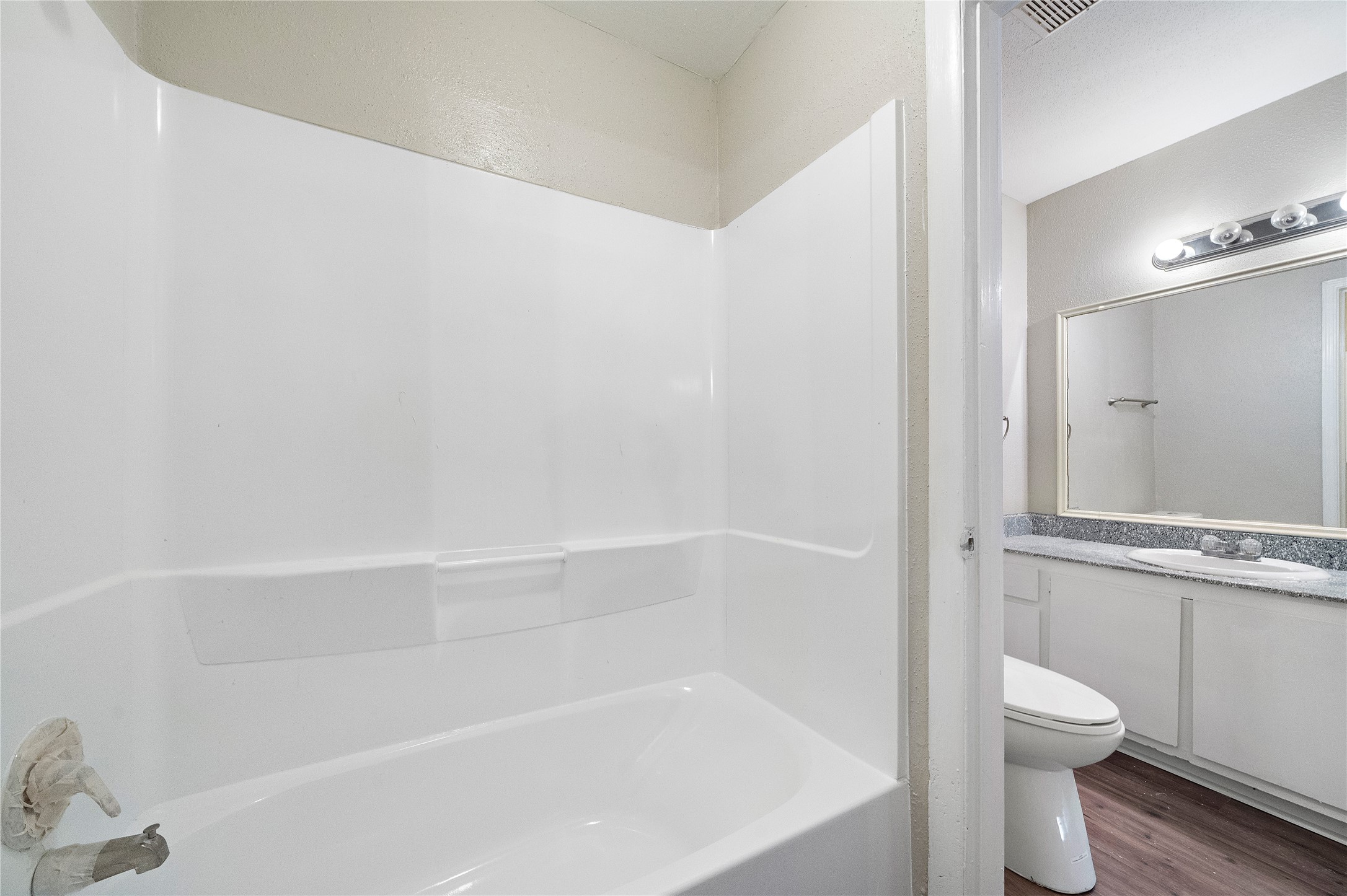 2202 16th Avenue N 4 Property Photo 6