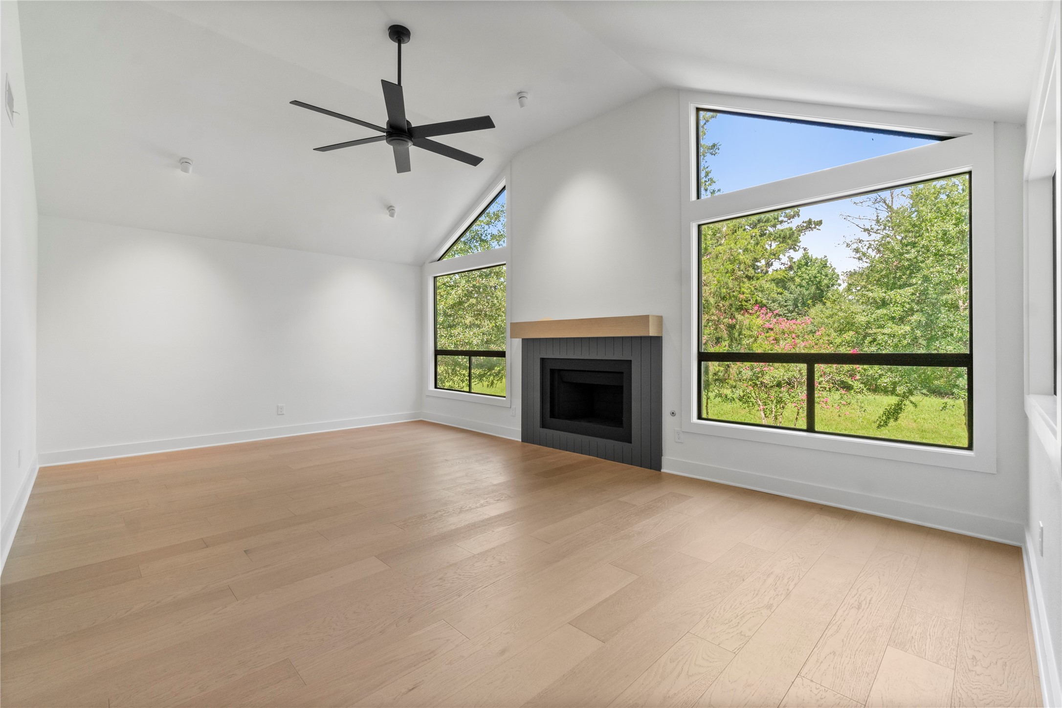 33 Split Rock Court Property Photo 11