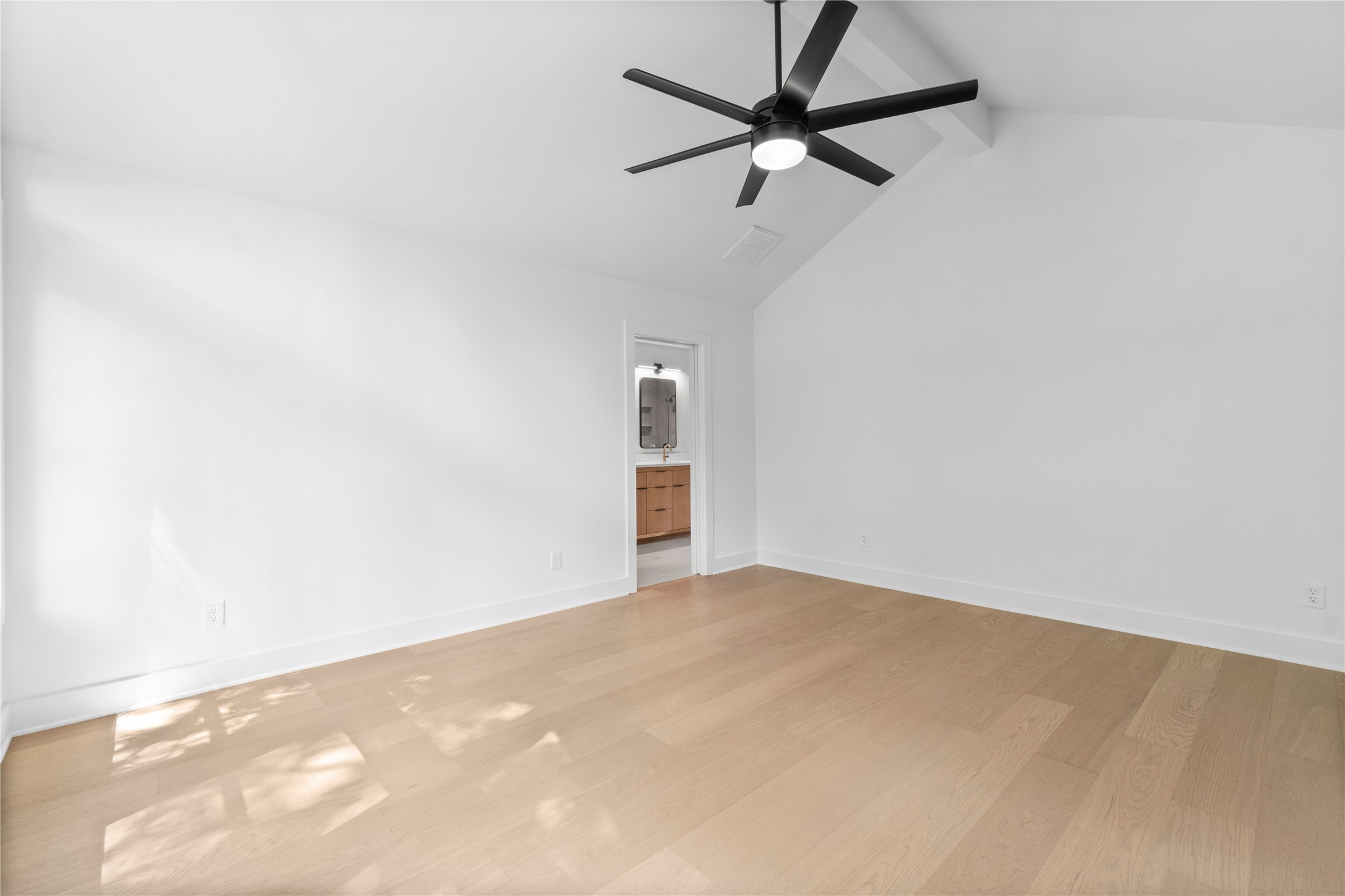 33 Split Rock Court Property Photo 23