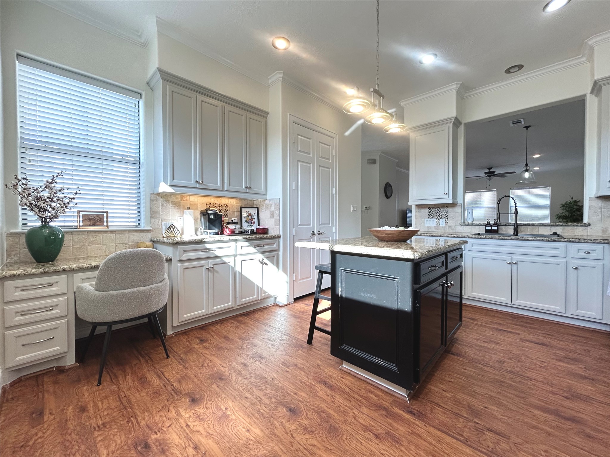 2609 Riverside Drive C Property Photo 12