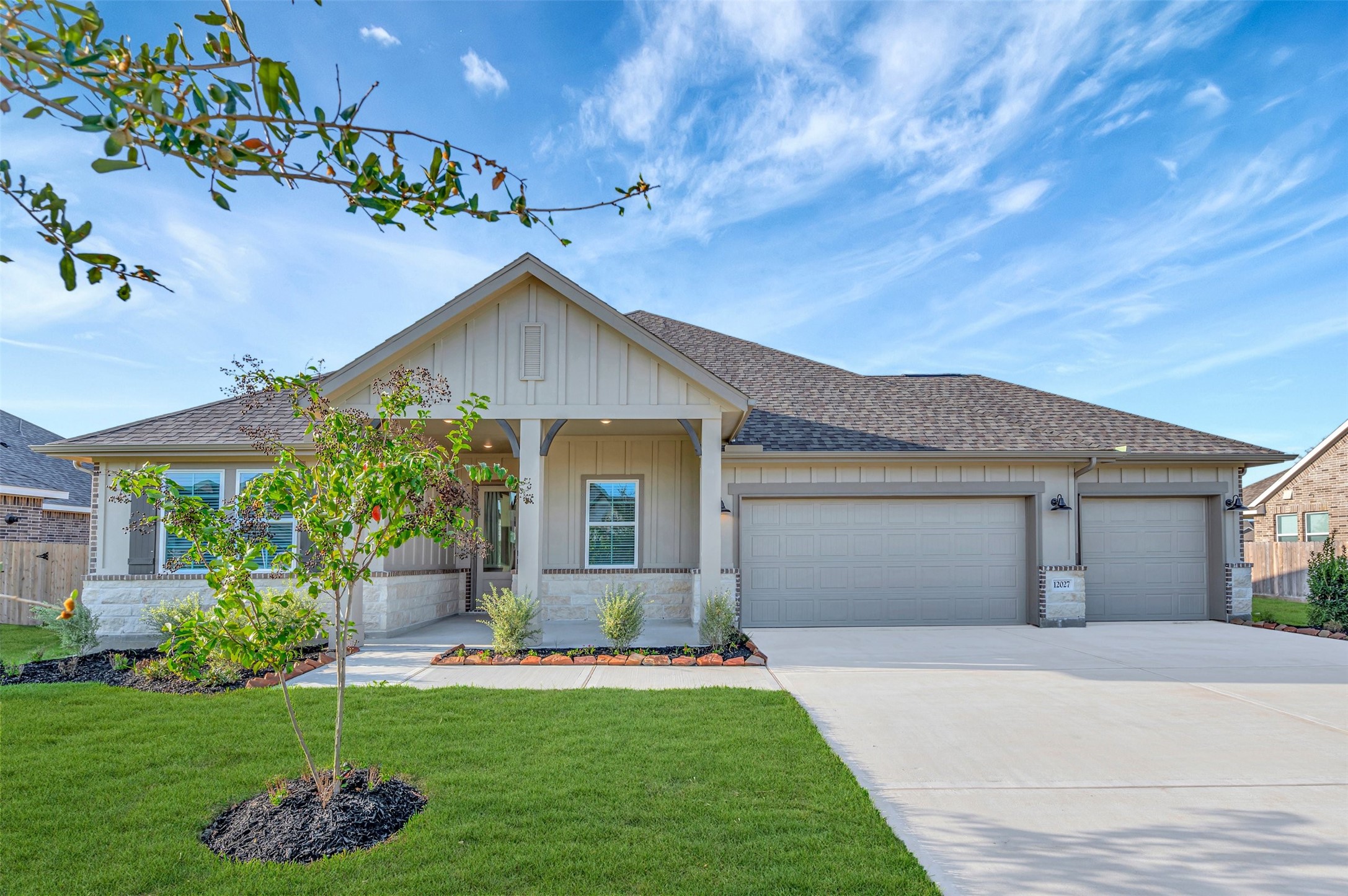 12027 Old Fashion Circle Property Photo 1