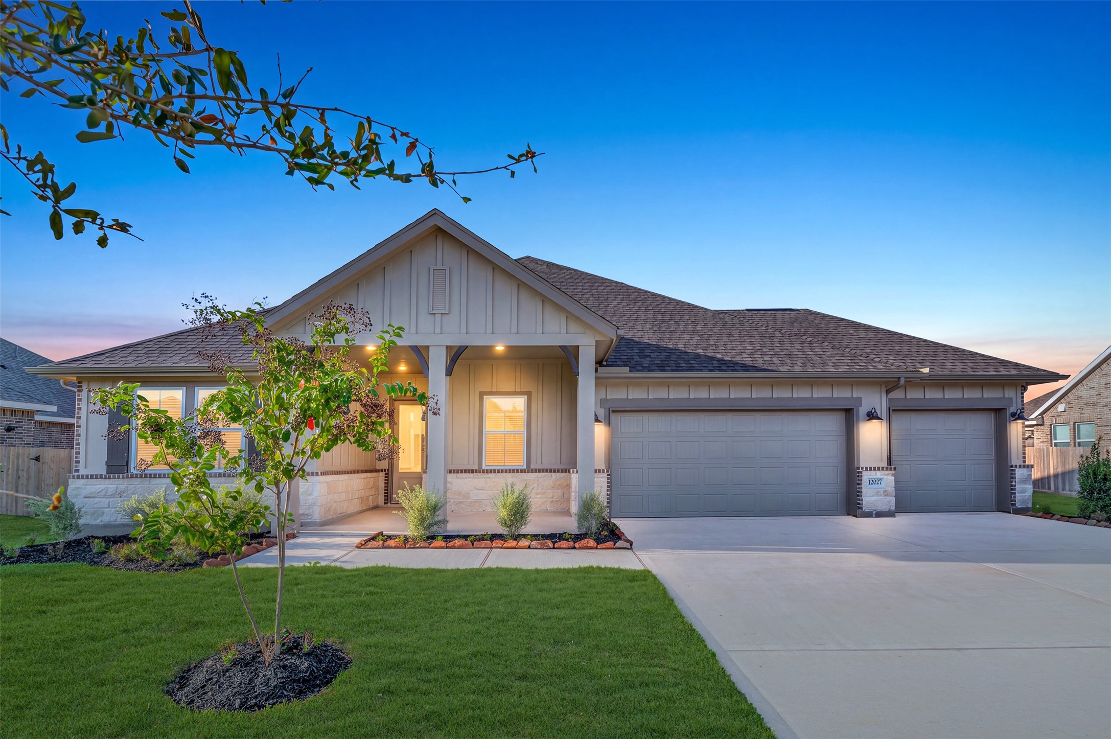 12027 Old Fashion Circle Property Photo 1
