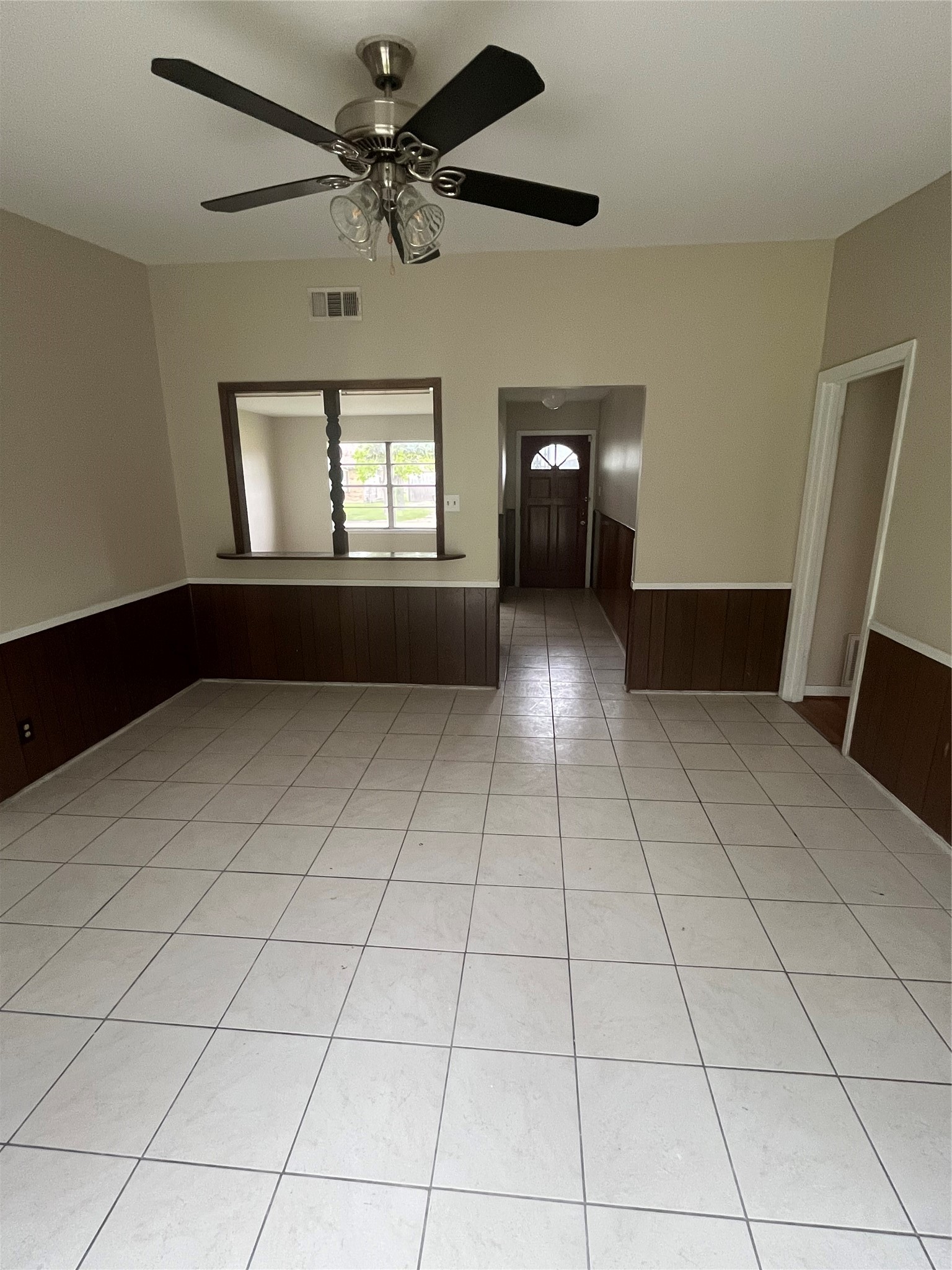 423 W Troy Road Property Photo 4