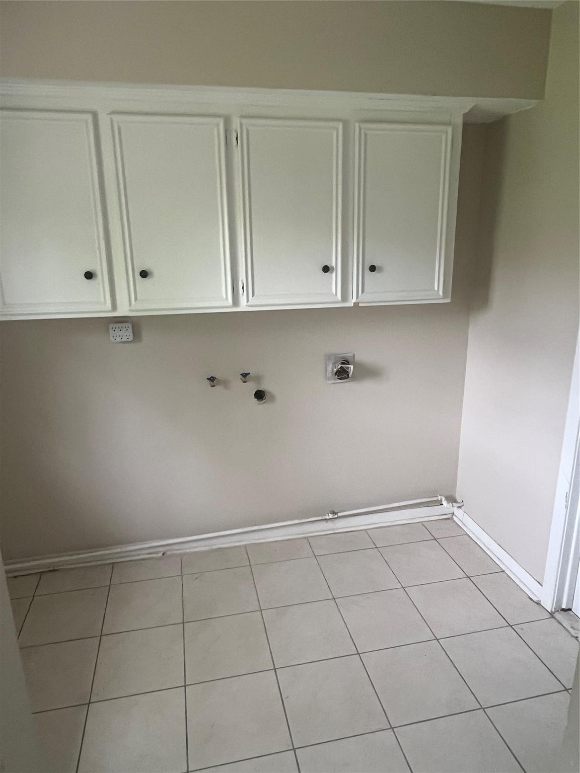 423 W Troy Road Property Photo 6