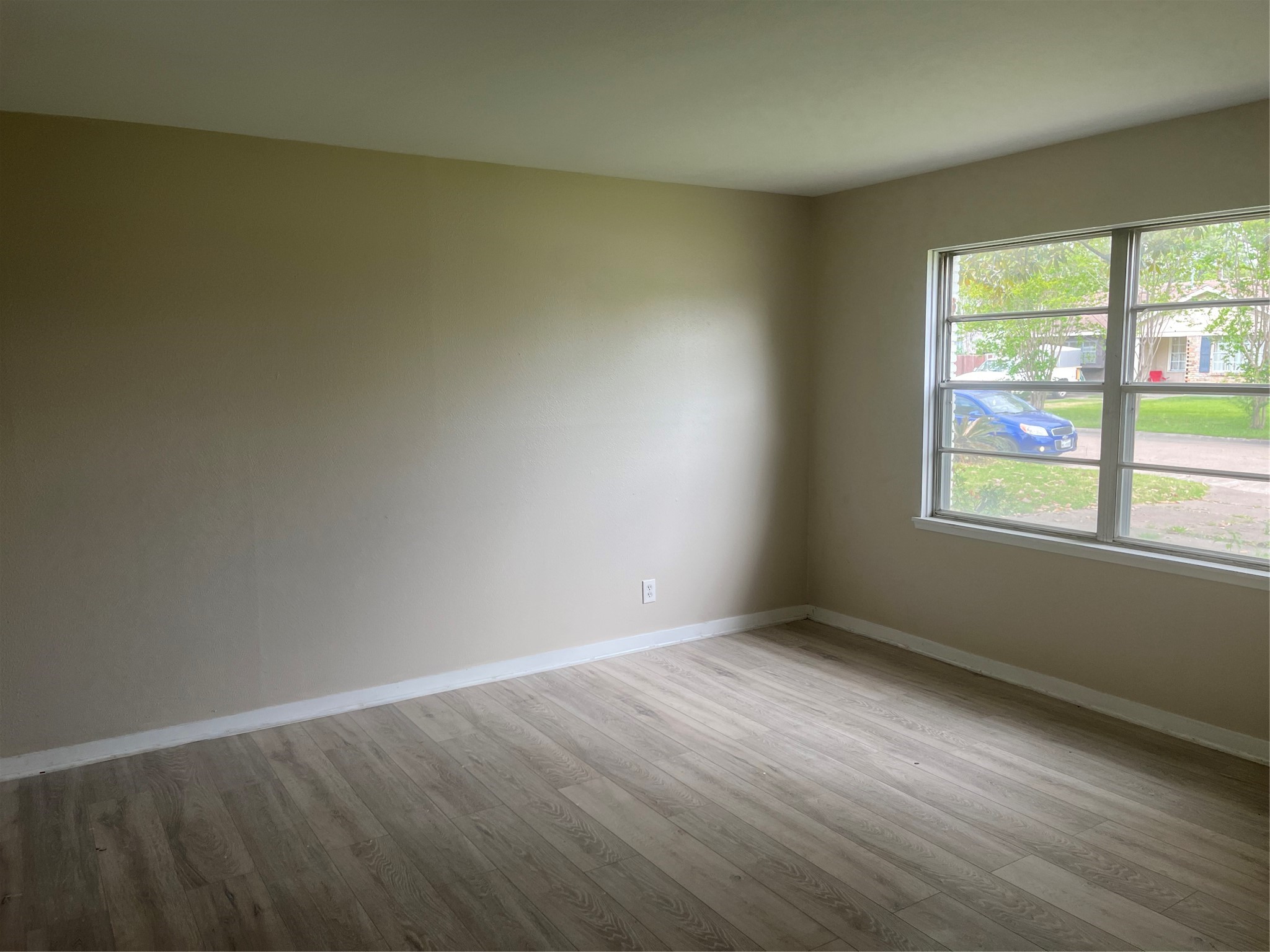 423 W Troy Road Property Photo 7