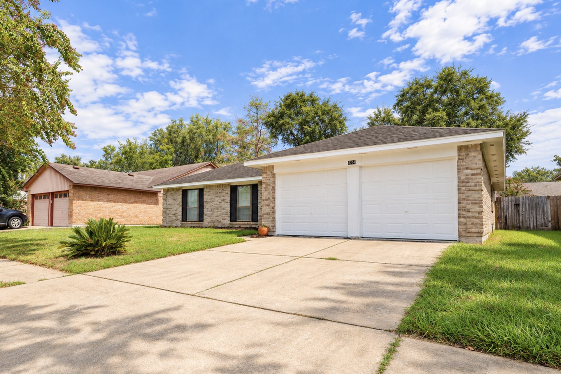 2326 Hazy Creek Drive Property Photo 1