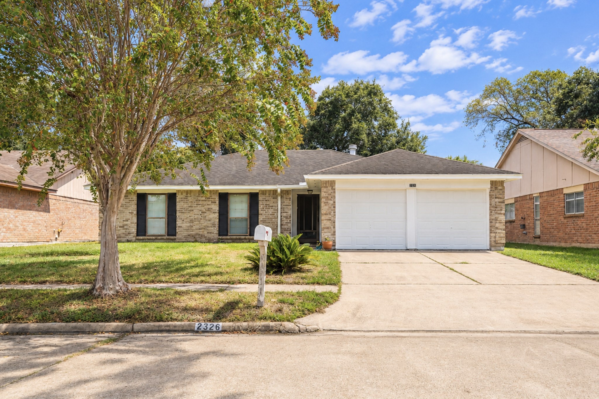 2326 Hazy Creek Drive Property Photo 2