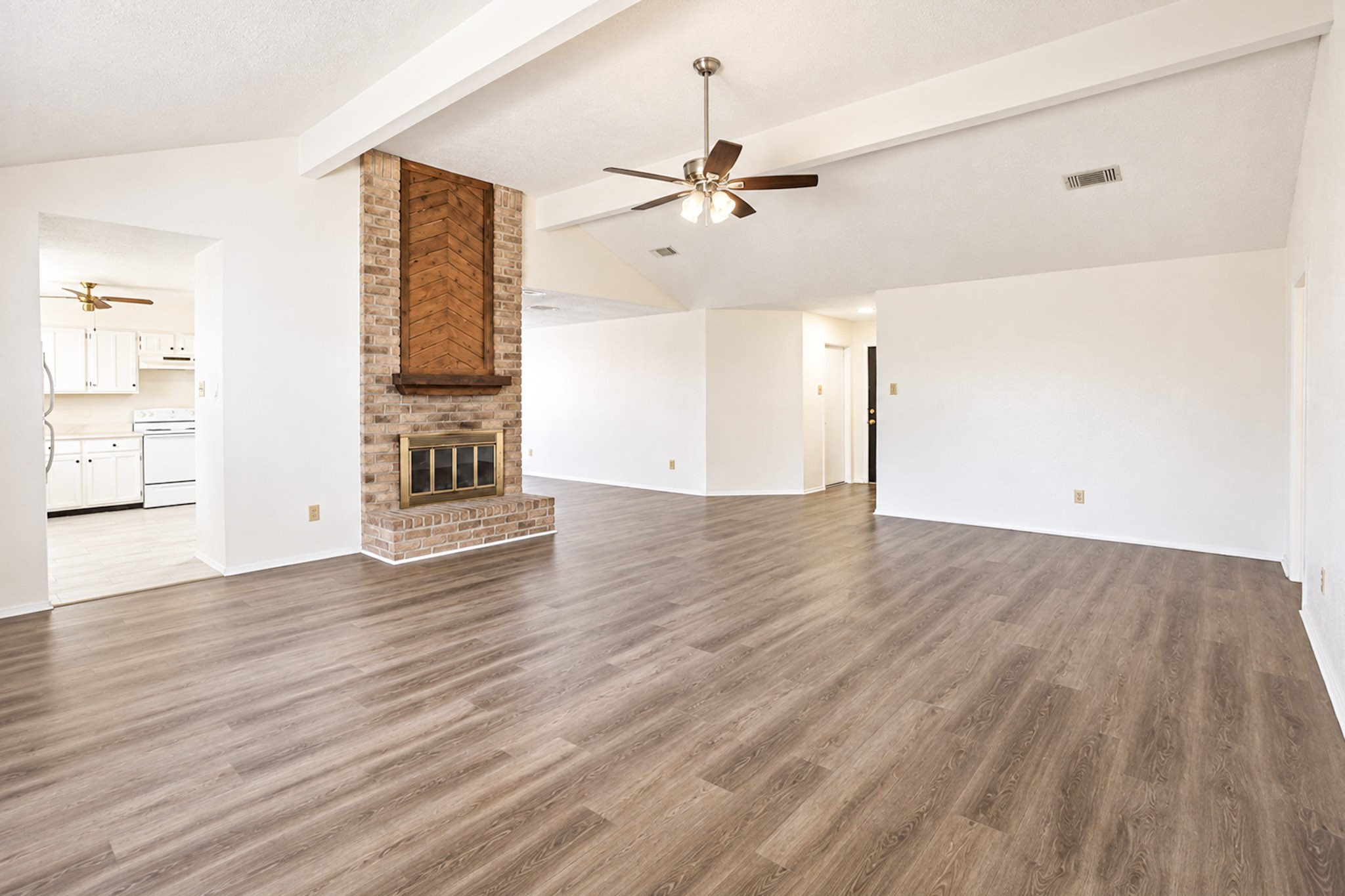2326 Hazy Creek Drive Property Photo 8