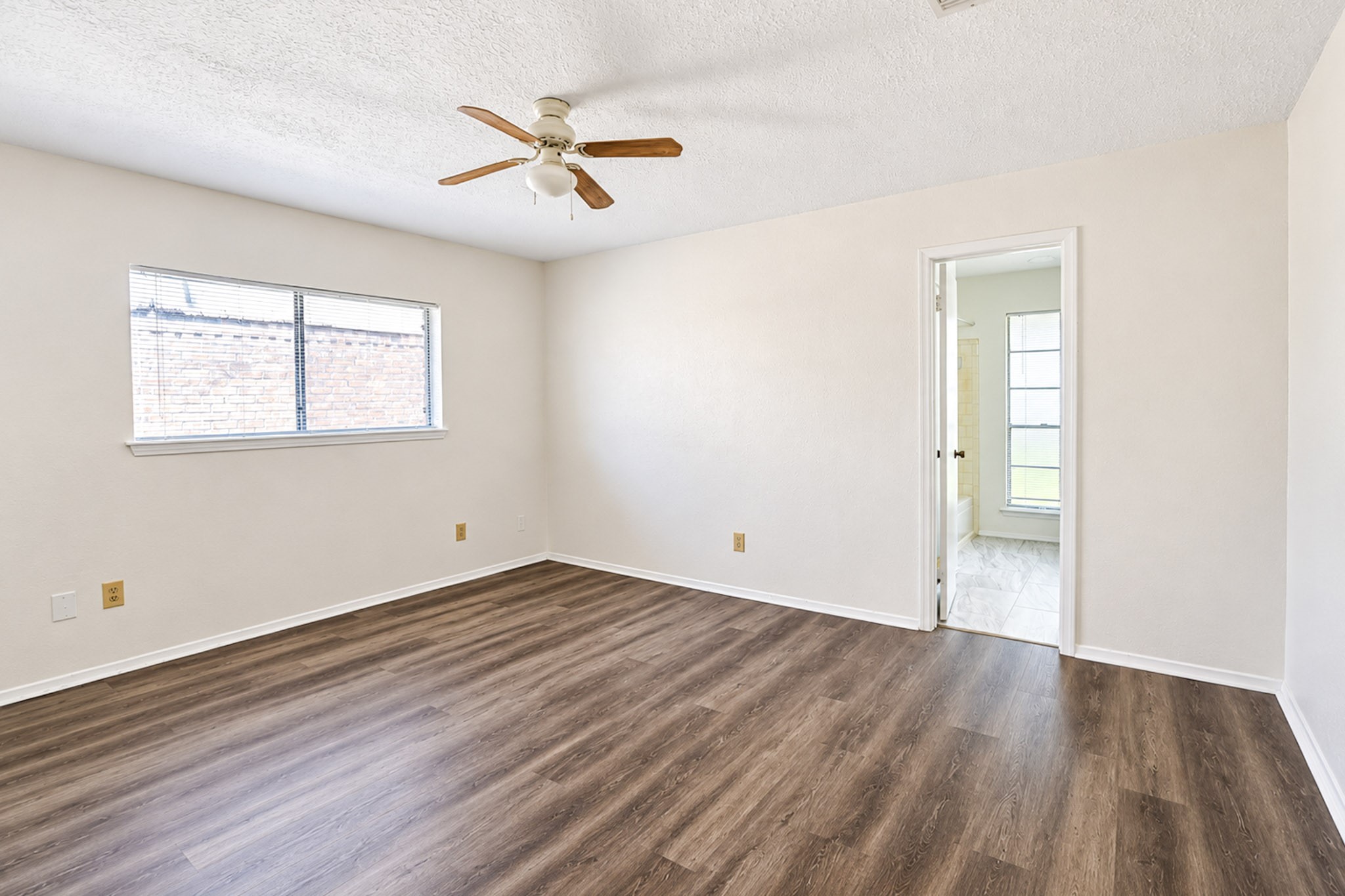 2326 Hazy Creek Drive Property Photo 21