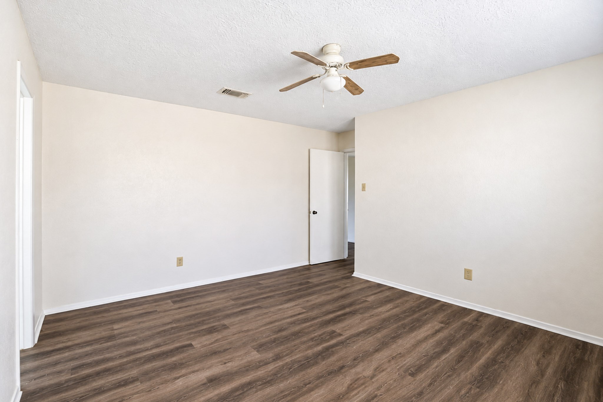 2326 Hazy Creek Drive Property Photo 23