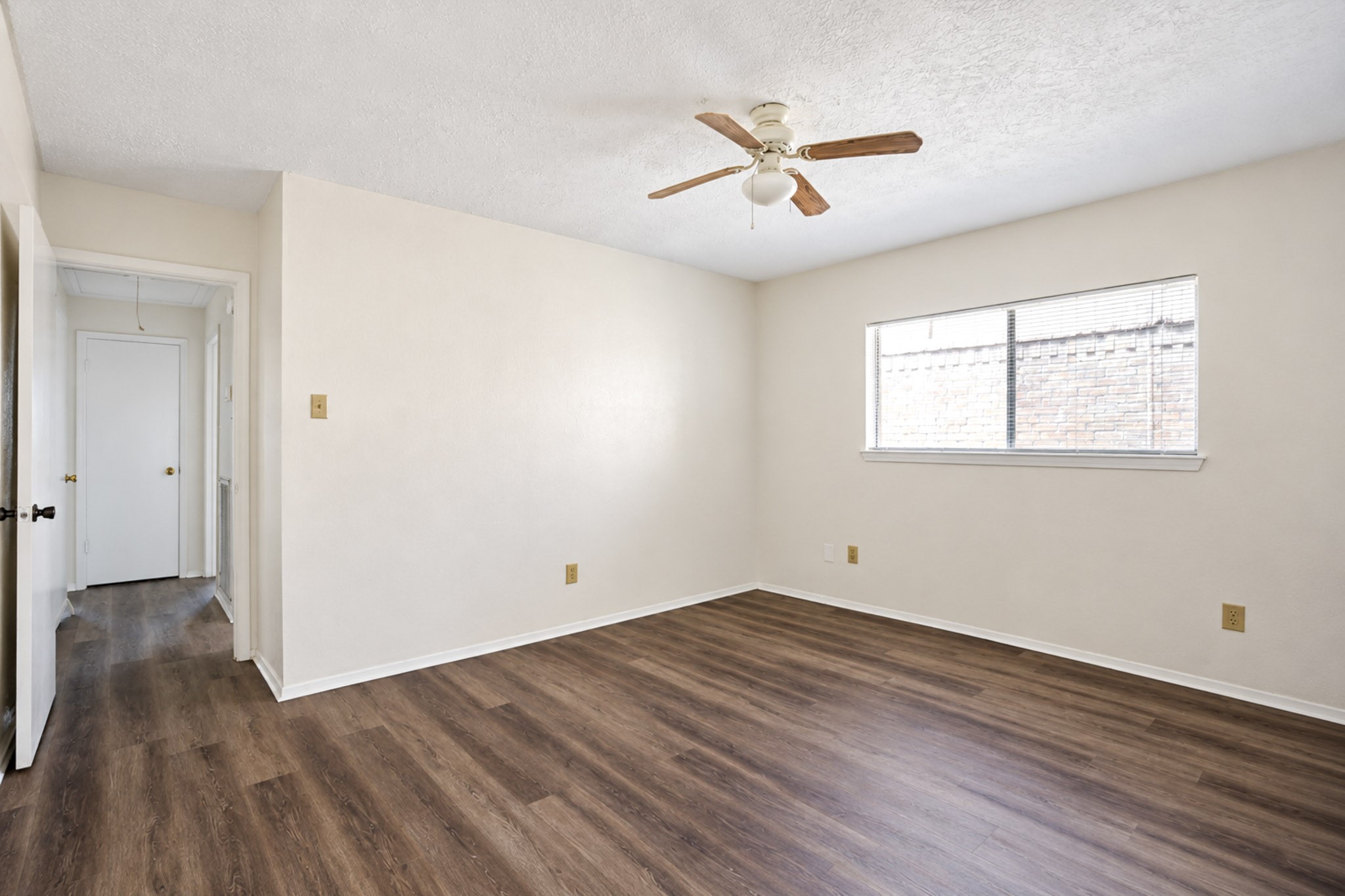 2326 Hazy Creek Drive Property Photo 24