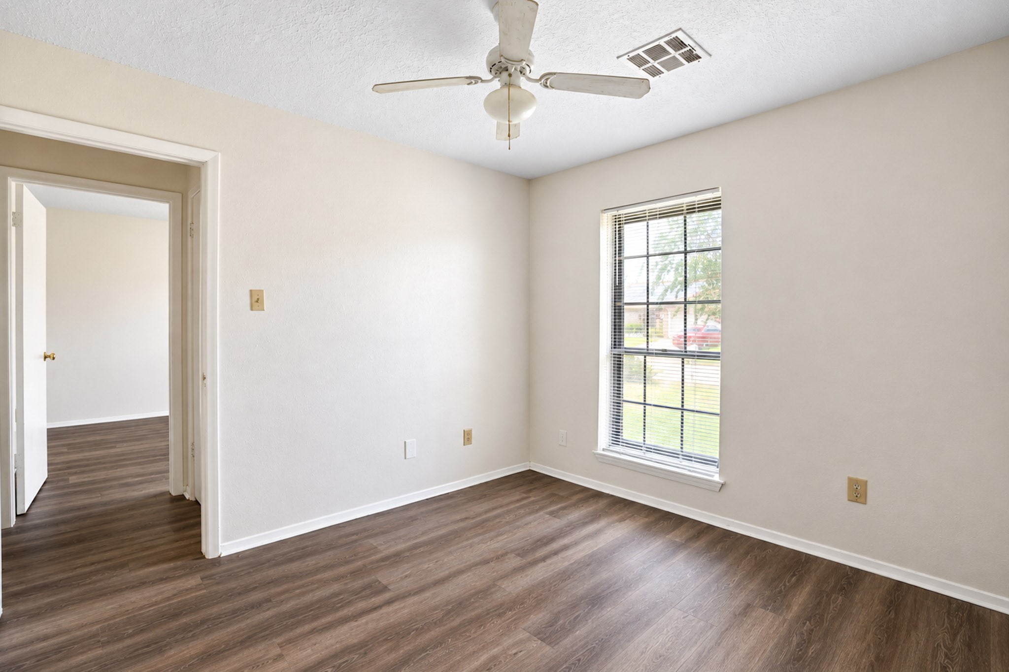 2326 Hazy Creek Drive Property Photo 31