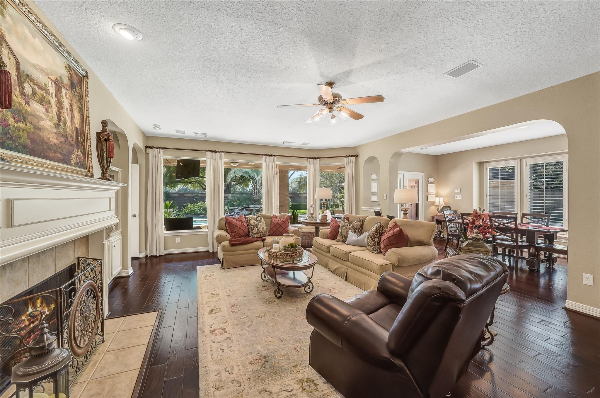 22307 Maybrook Park Circle Property Photo 4