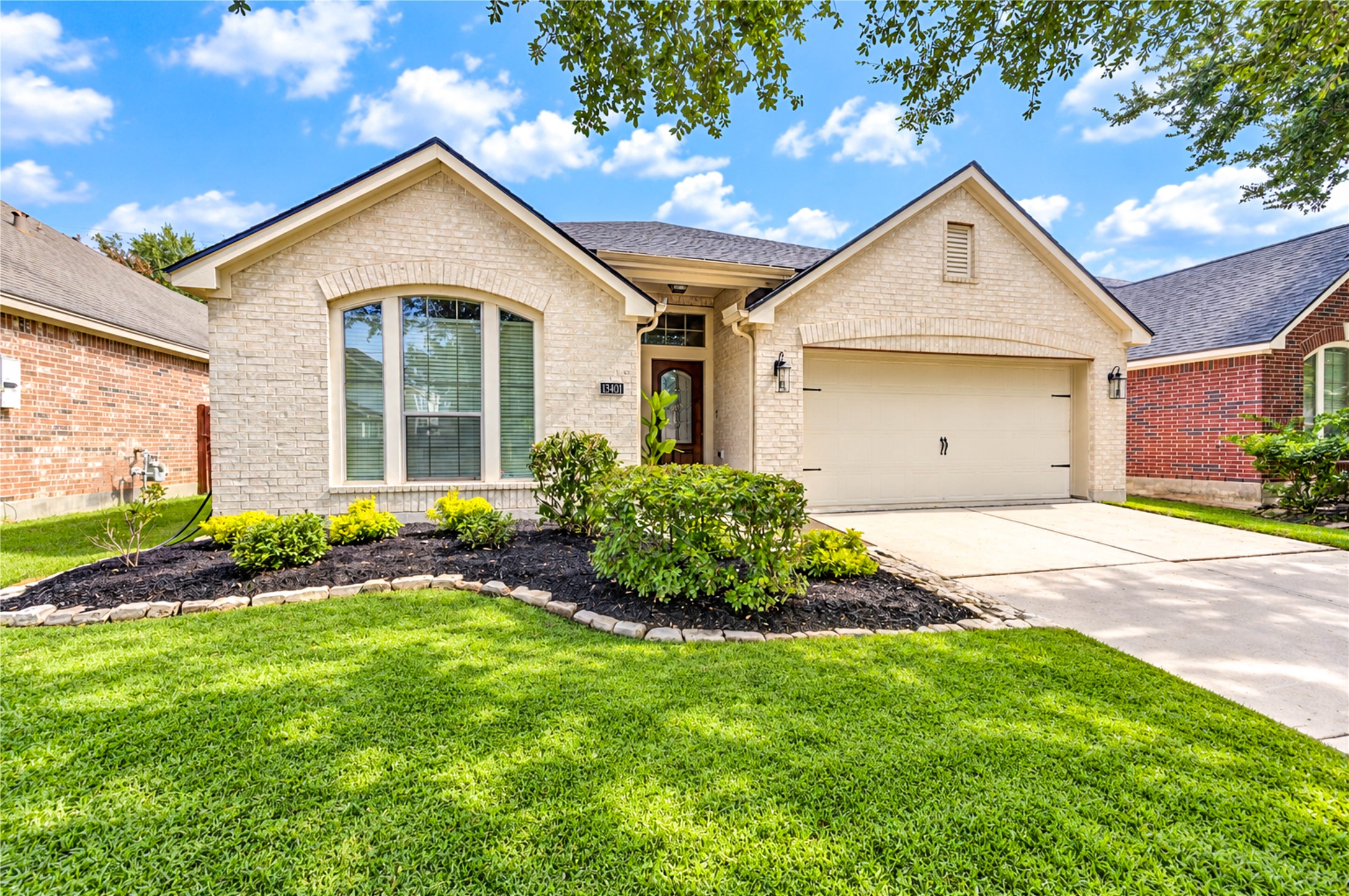 13401 Highland Lake Lane Property Photo 2