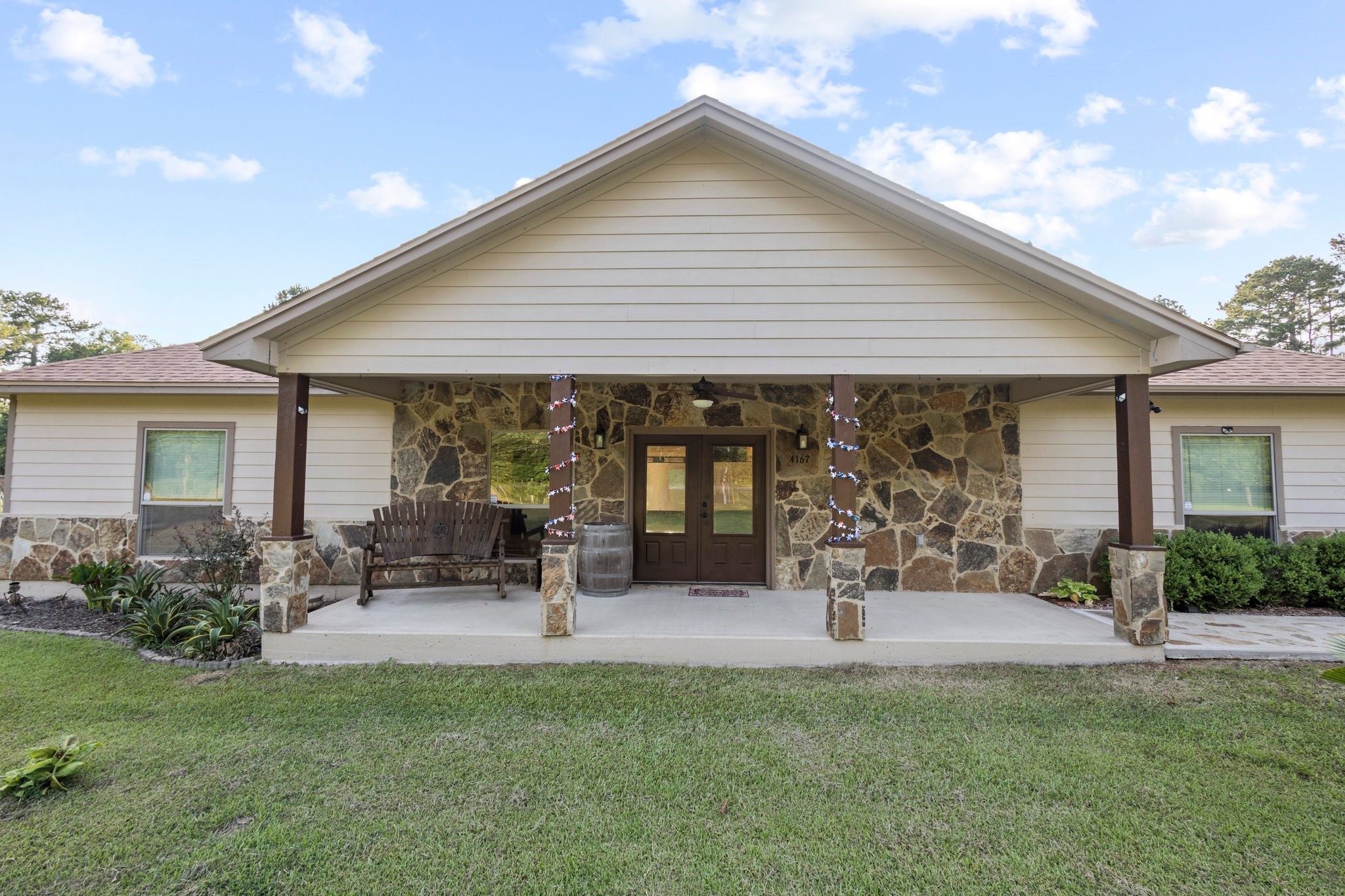 155 County Road 876 Property Photo 1