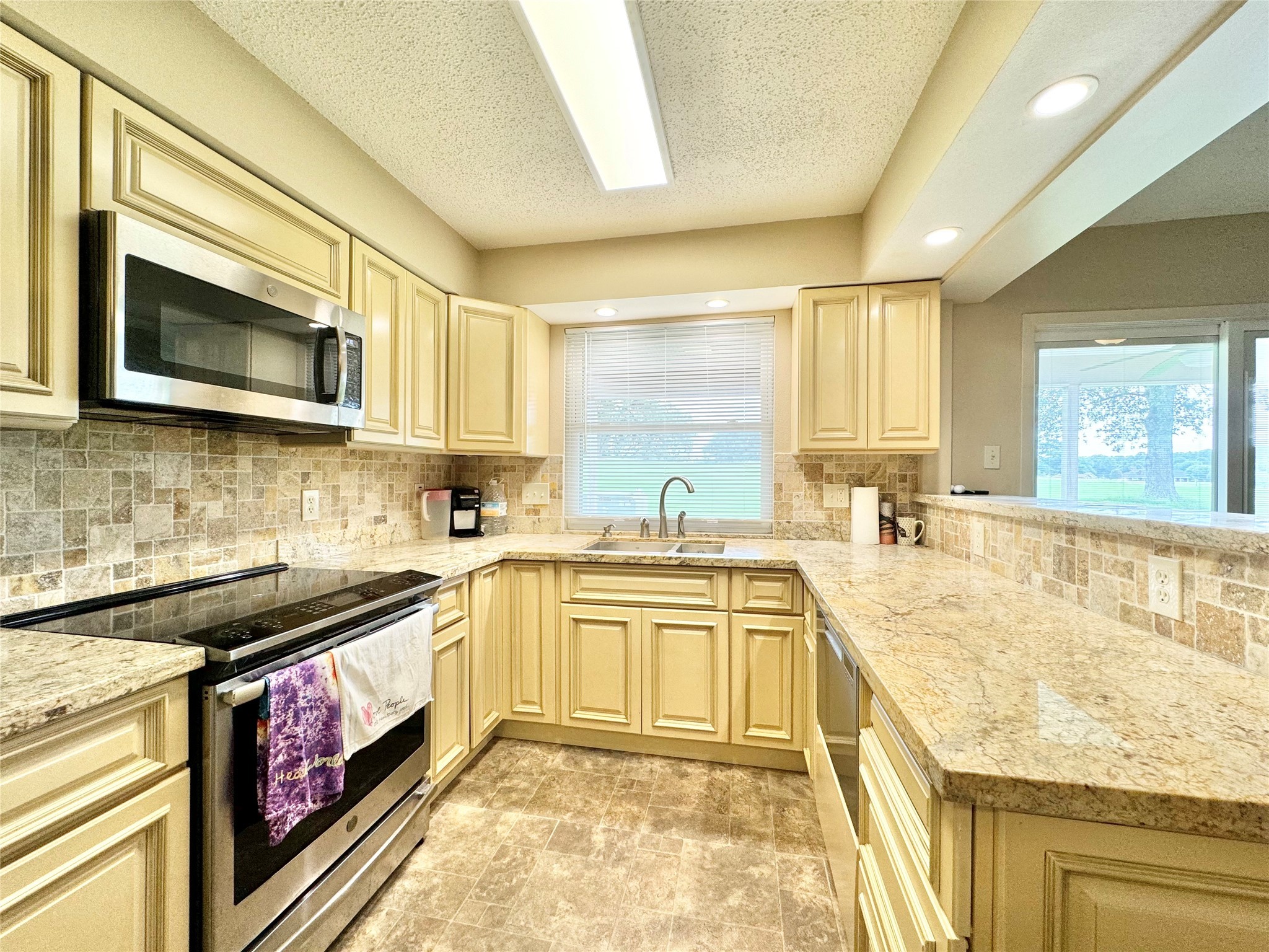 55 Westwood Village Drive 55 Property Photo 10