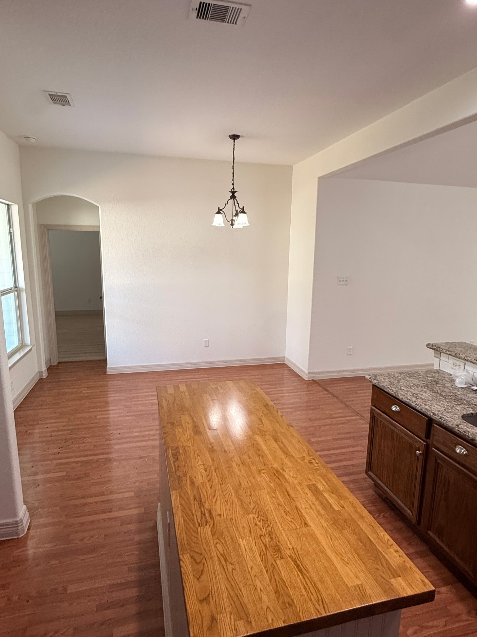 19057 Hammer Lane Property Photo 3