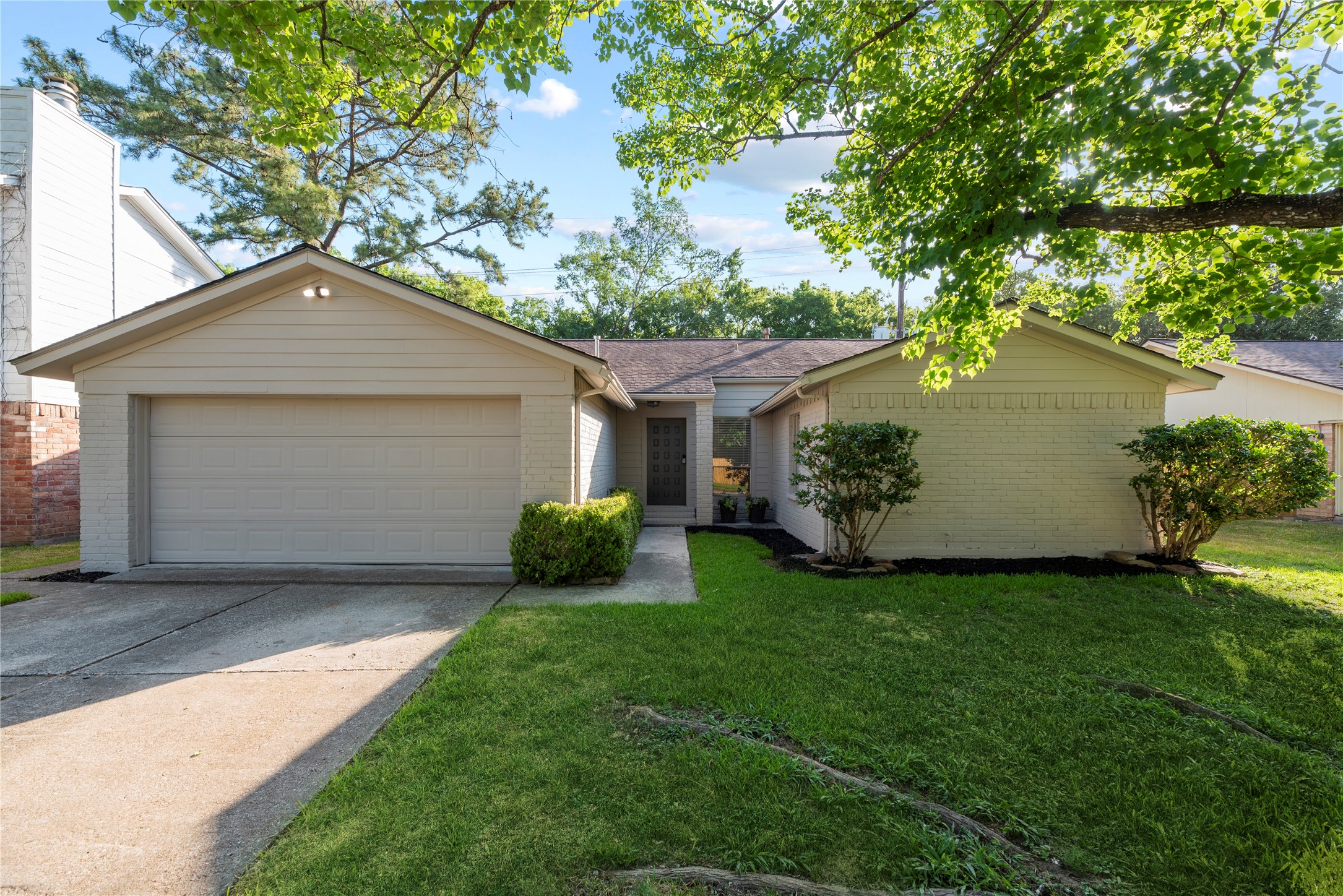 17114 Banchory Avenue Property Photo 1