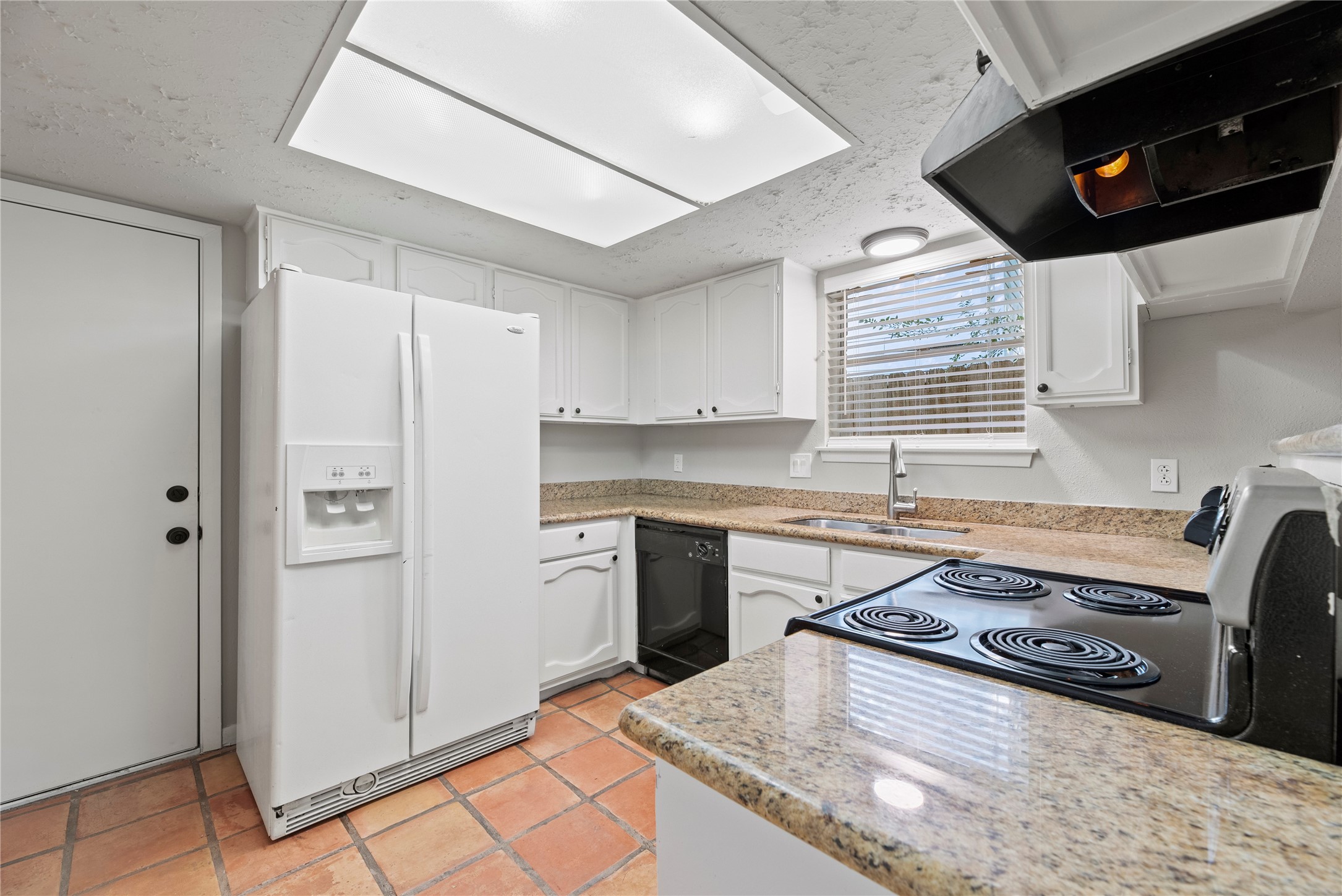 17114 Banchory Avenue Property Photo 11