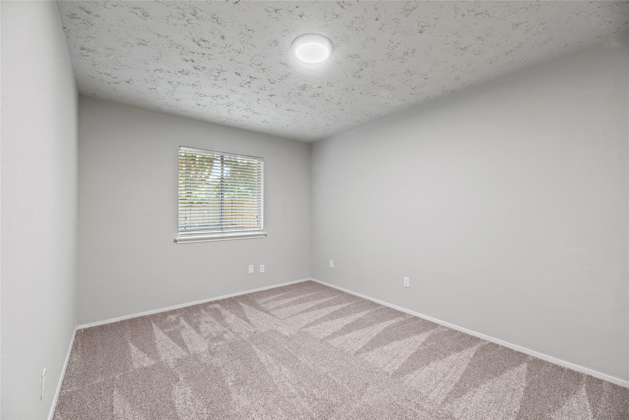 17114 Banchory Avenue Property Photo 16