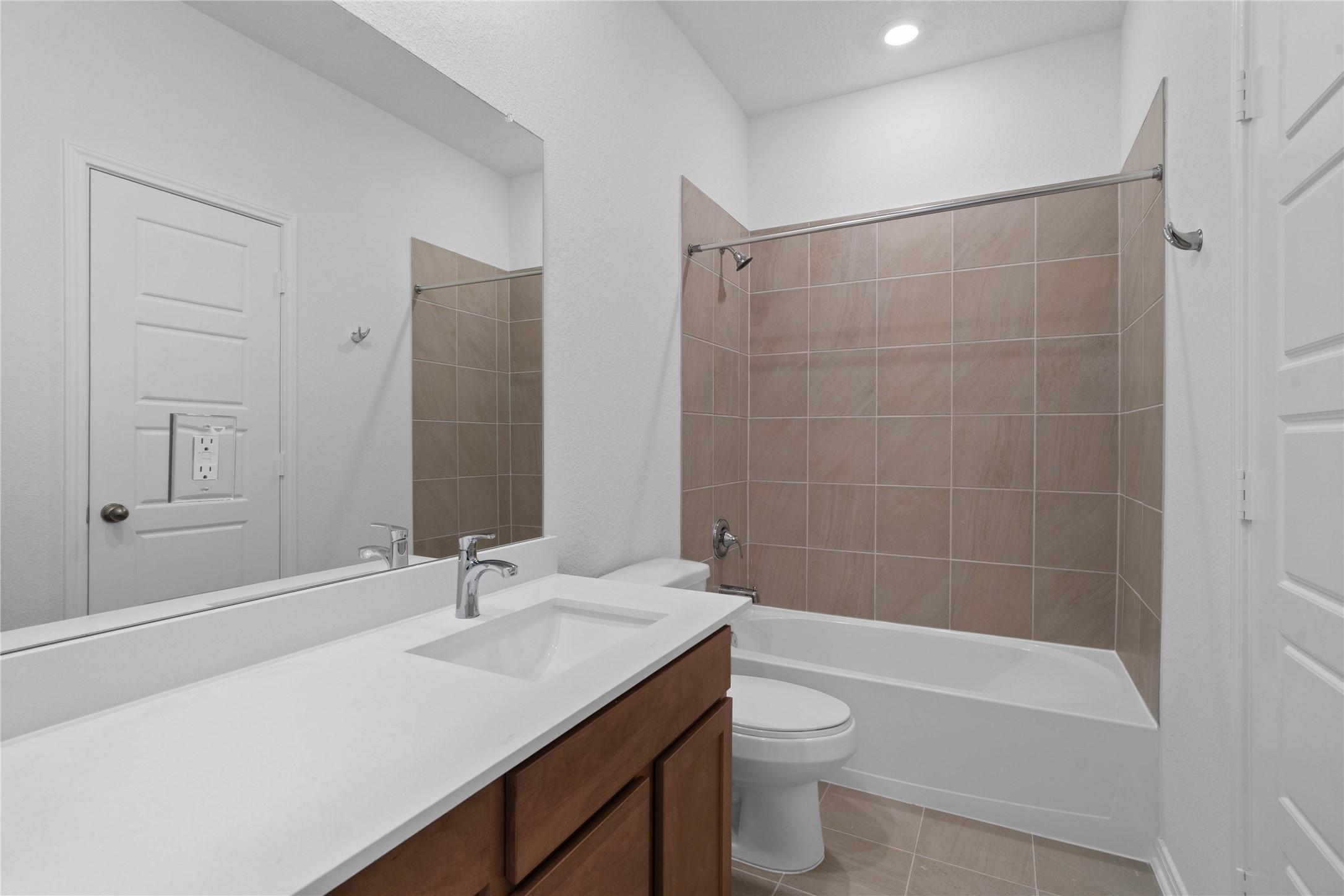 6503 Lenwood Lane Property Photo 6