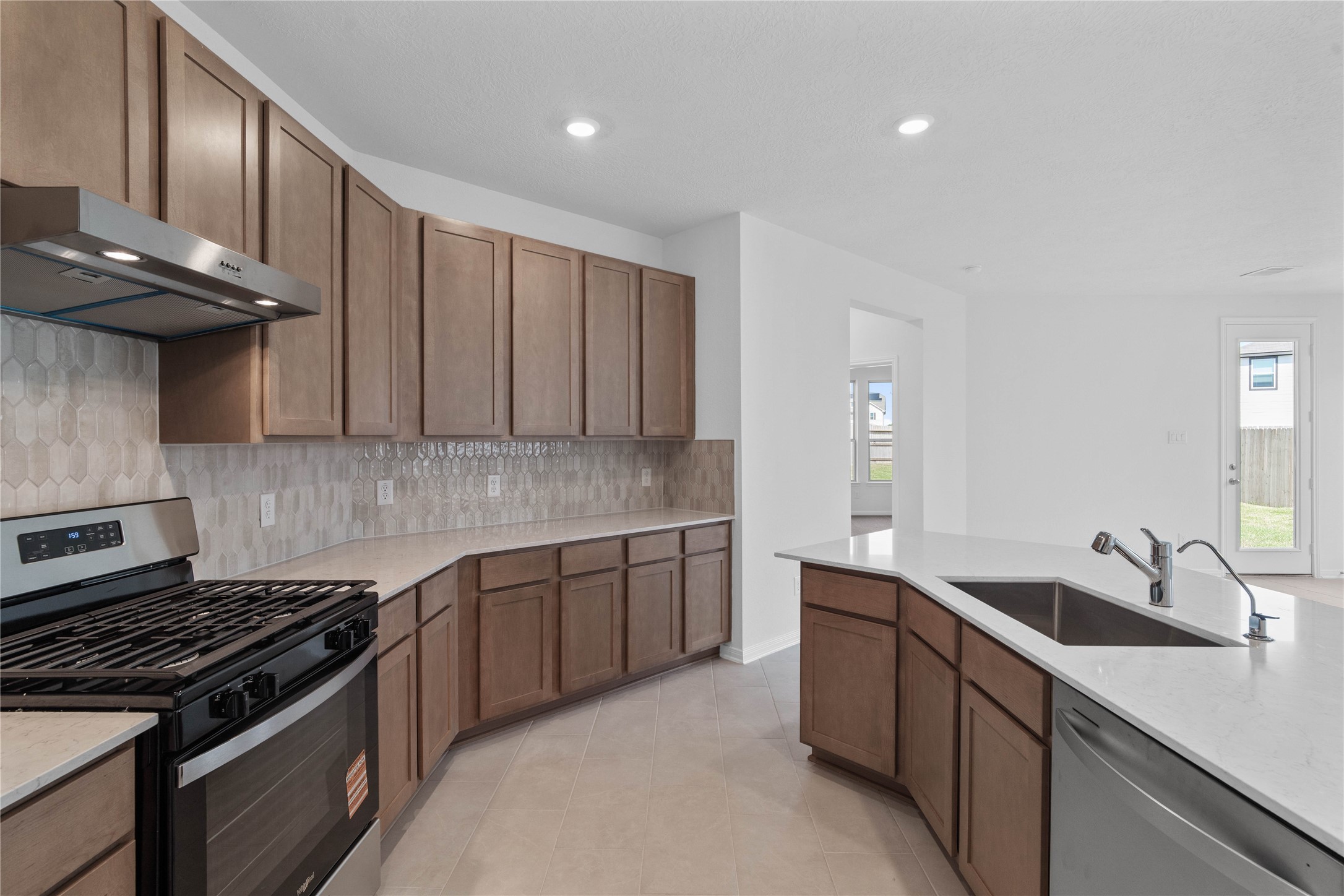 6503 Lenwood Lane Property Photo 12