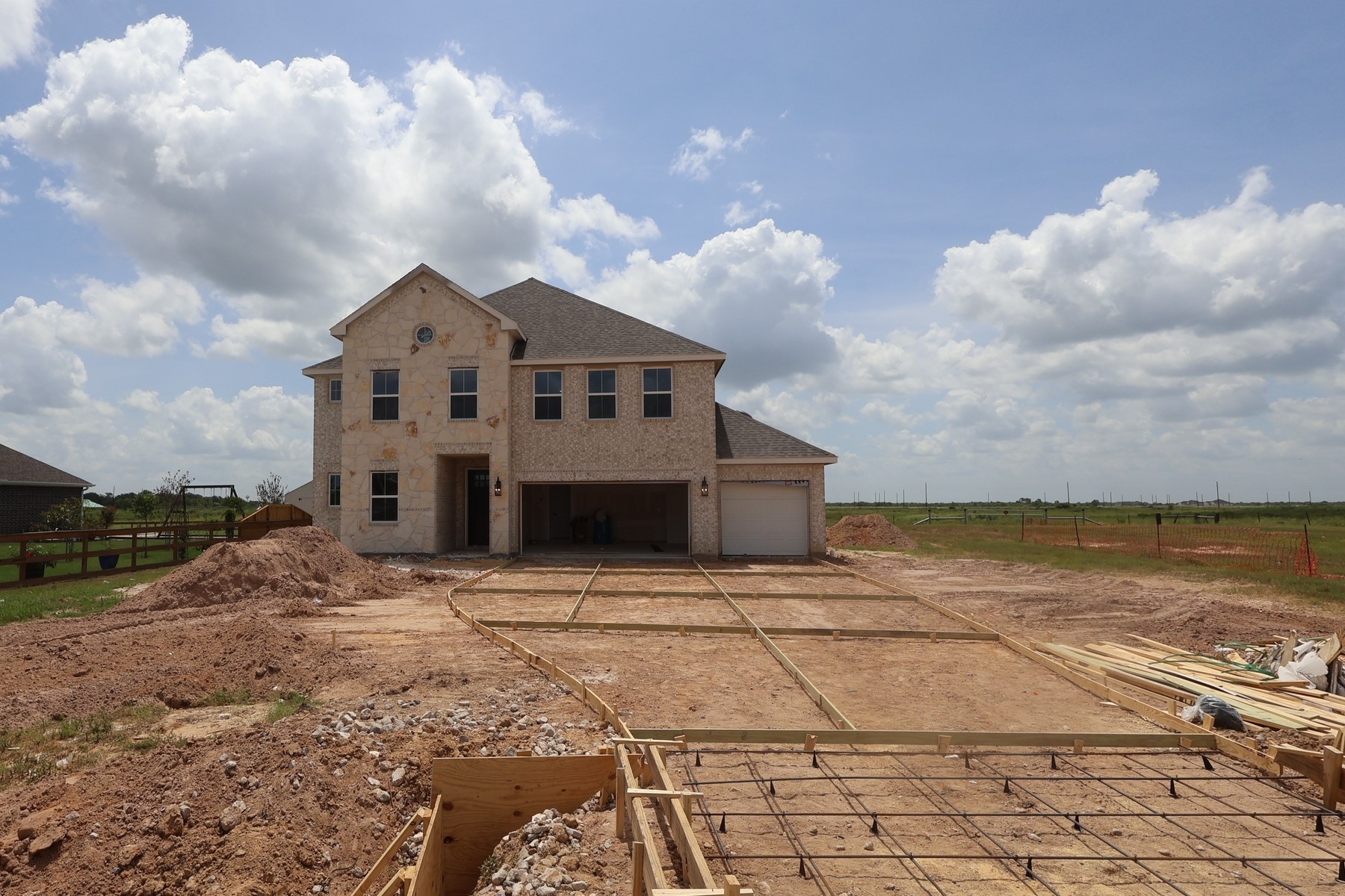 514 Cane Crossing Lake Drive Property Photo 2