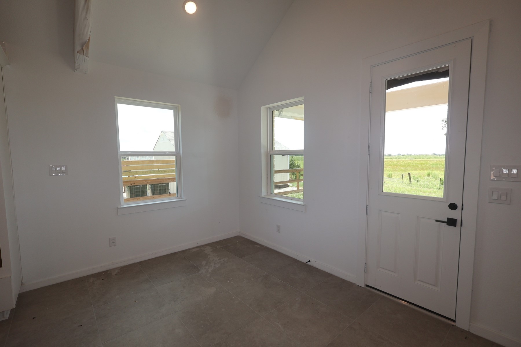 514 Cane Crossing Lake Drive Property Photo 7
