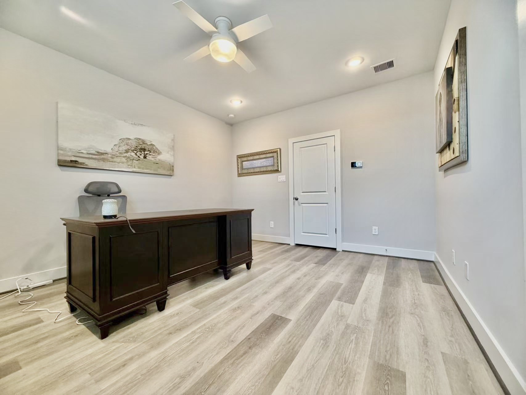 1254 N Post Oak Road B Property Photo 16