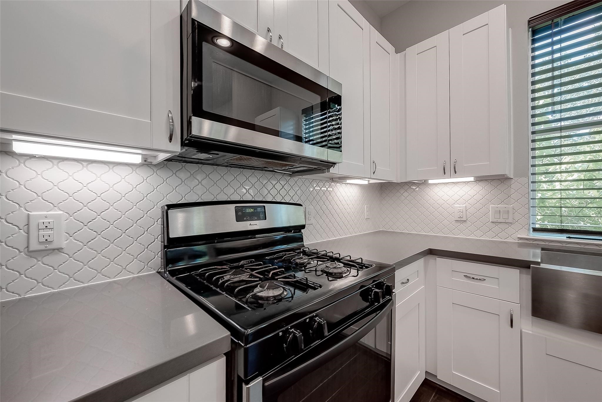 5610 Patrick Street D Property Photo 5