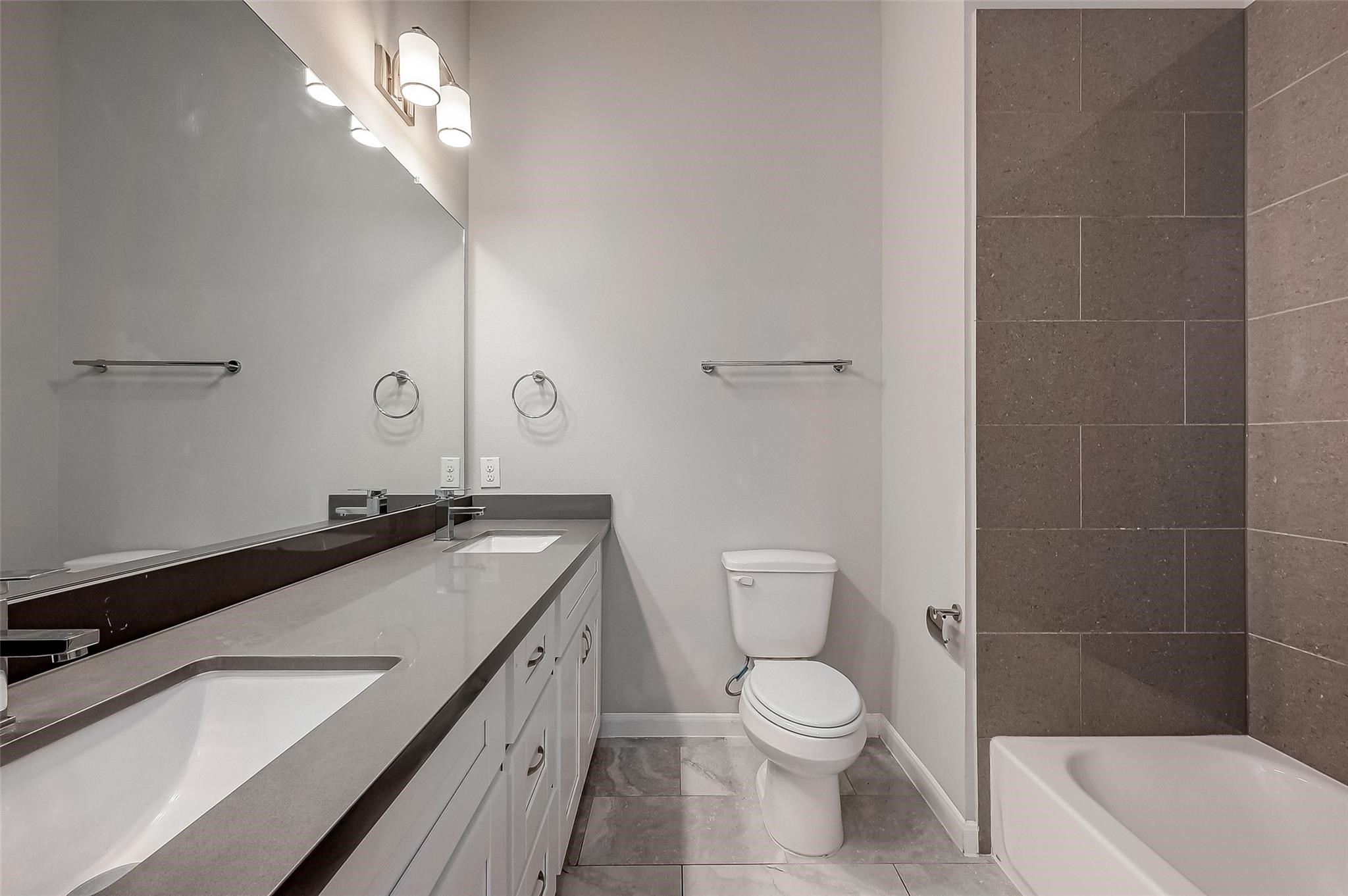 5610 Patrick Street D Property Photo 12