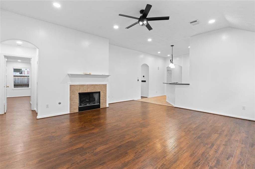 15323 Redbud Berry Way Property Photo 5