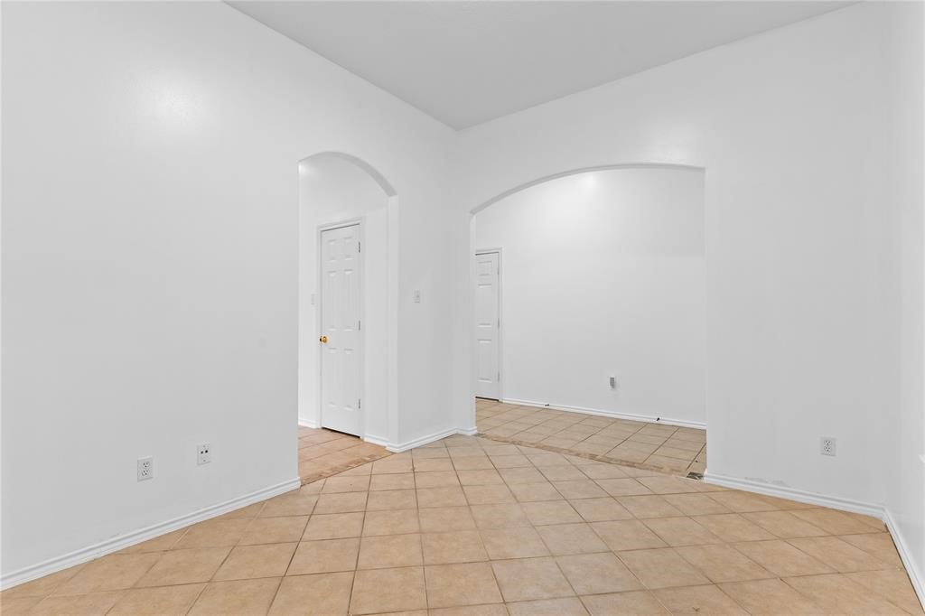 15323 Redbud Berry Way Property Photo 8
