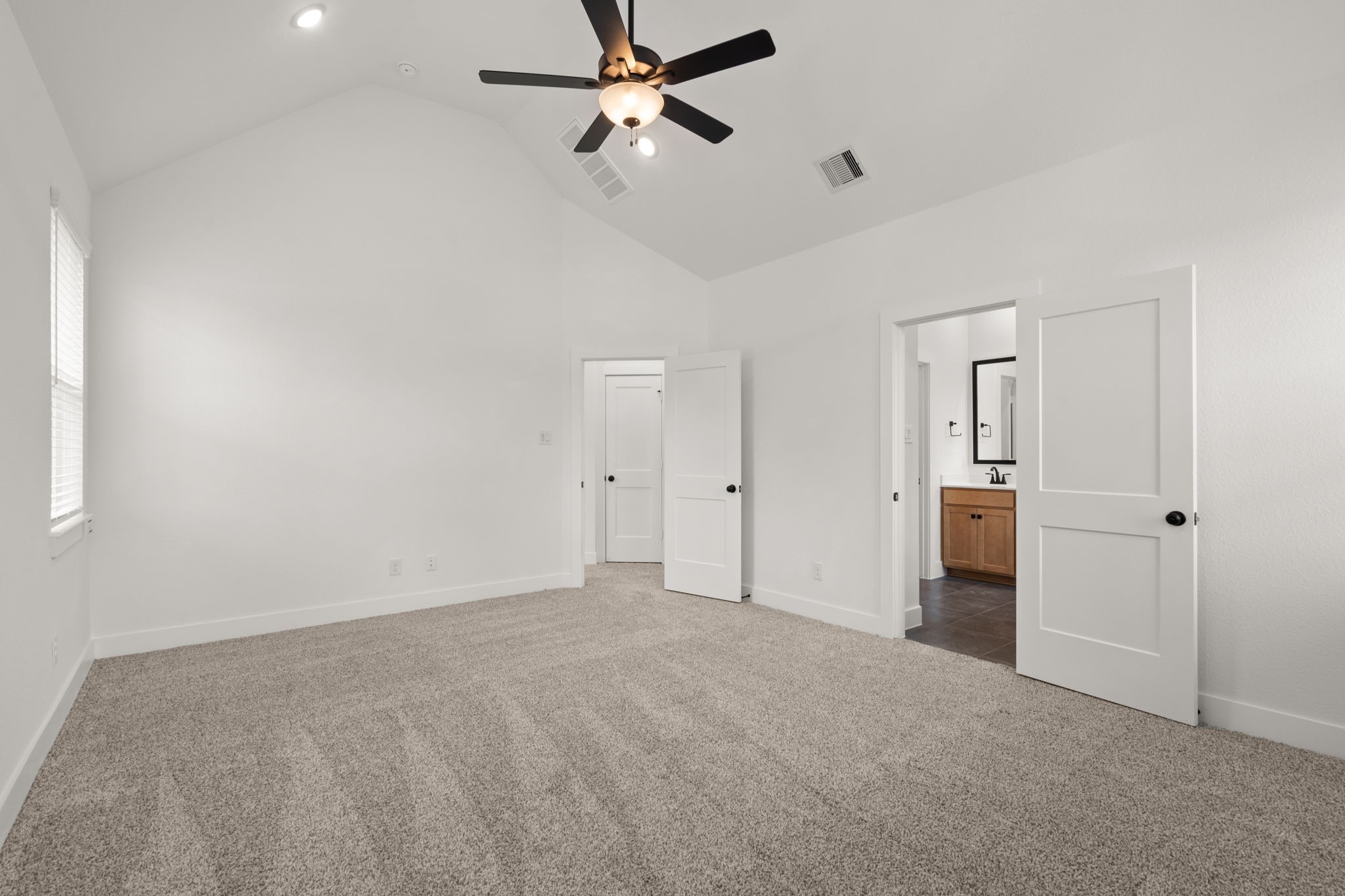 524 Red Cascade Trail Property Photo 9