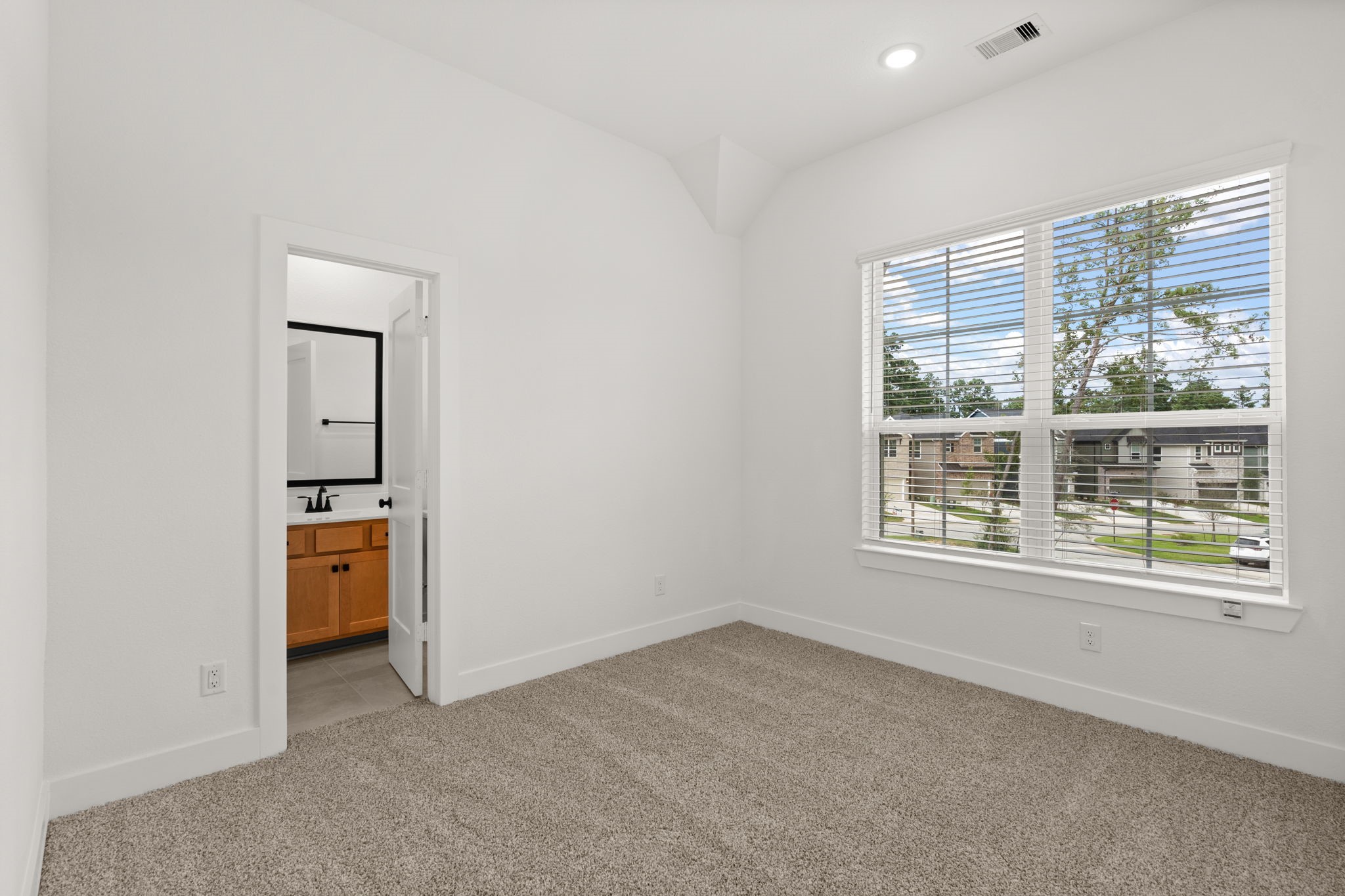 524 Red Cascade Trail Property Photo 16