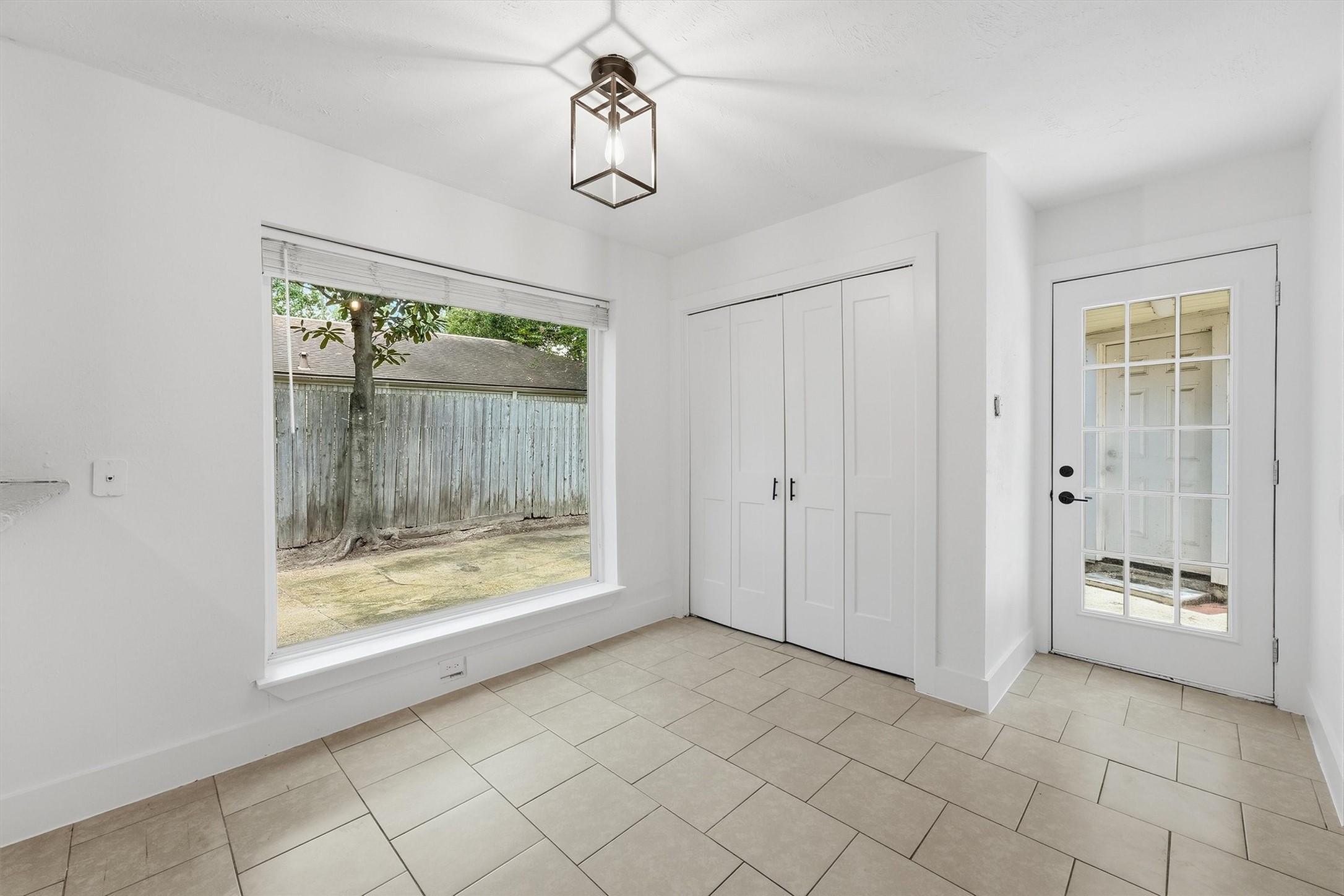 3118 Cascade Creek Drive Property Photo 11