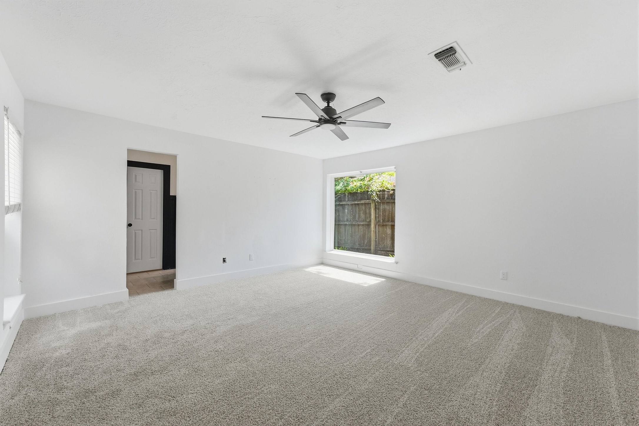 3118 Cascade Creek Drive Property Photo 16