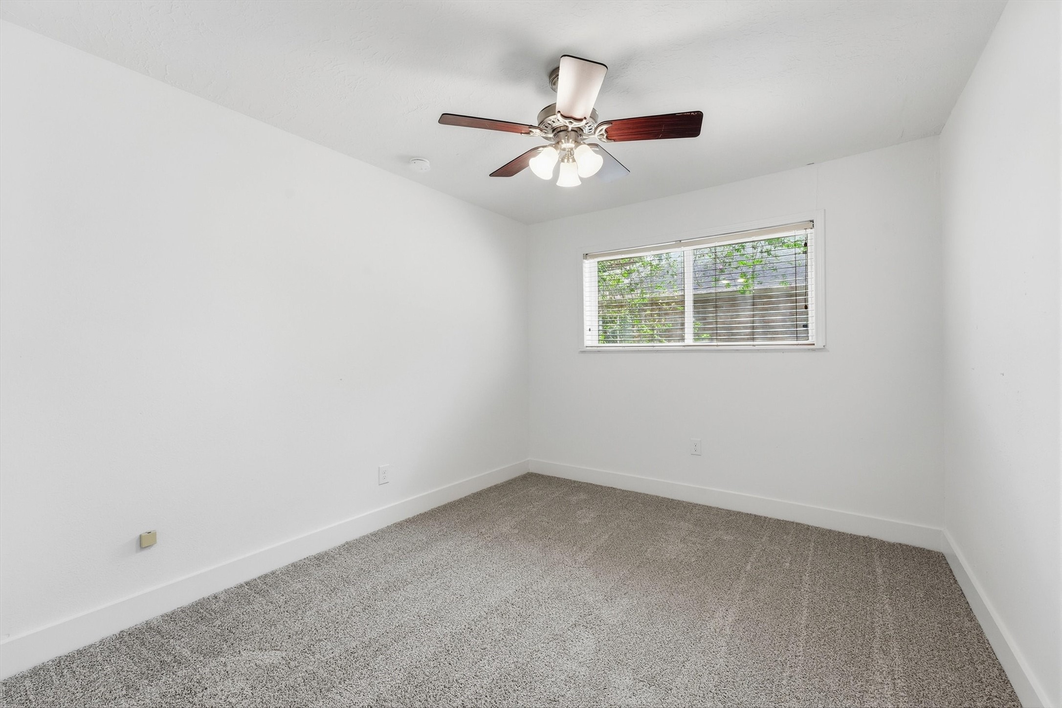 3118 Cascade Creek Drive Property Photo 20
